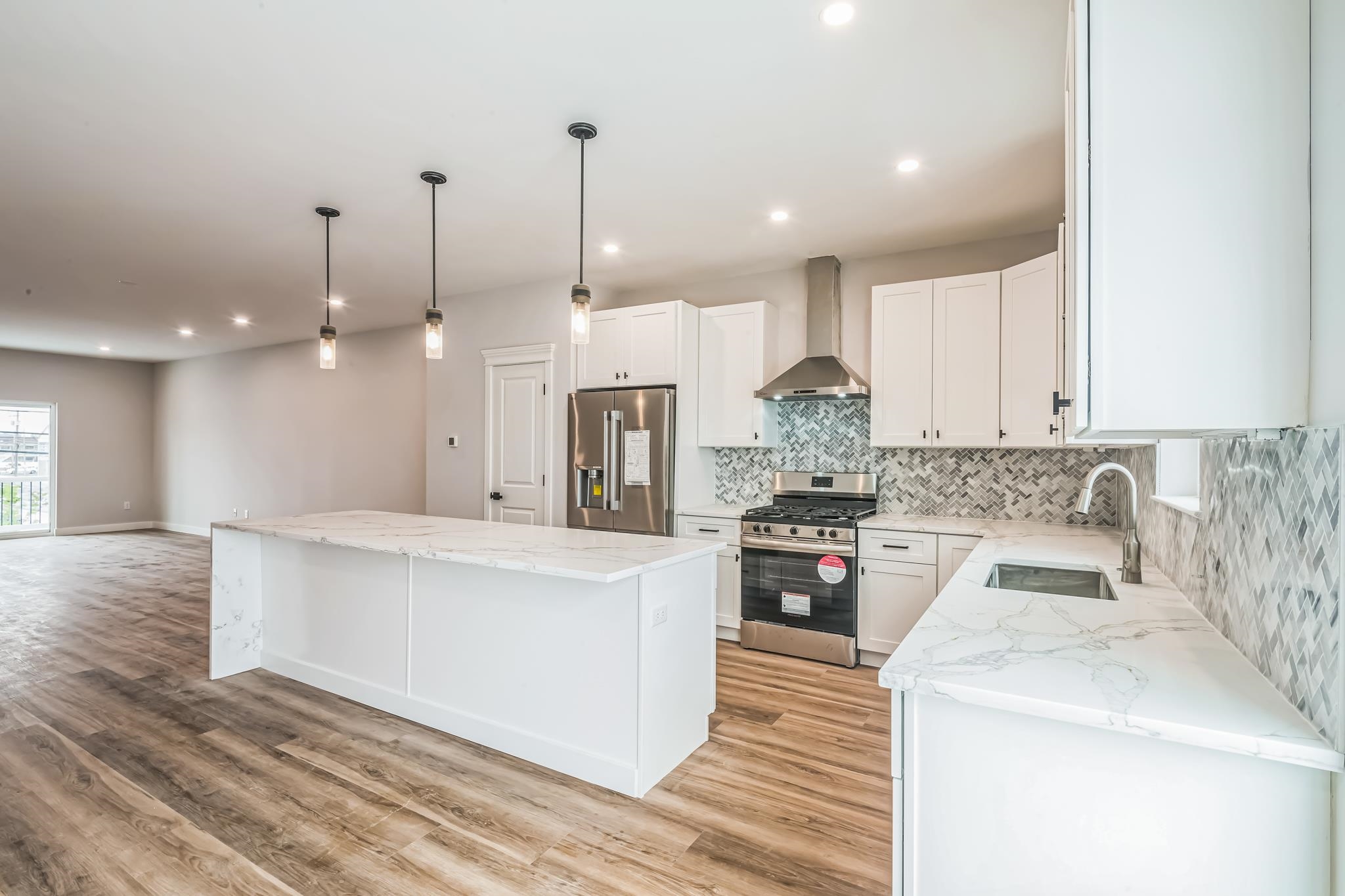 108 W Spicer Avenue