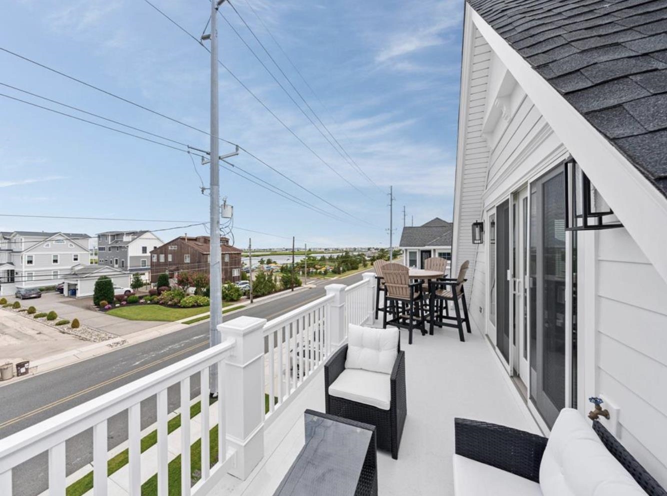 5765 Ocean Drive - Picture 4