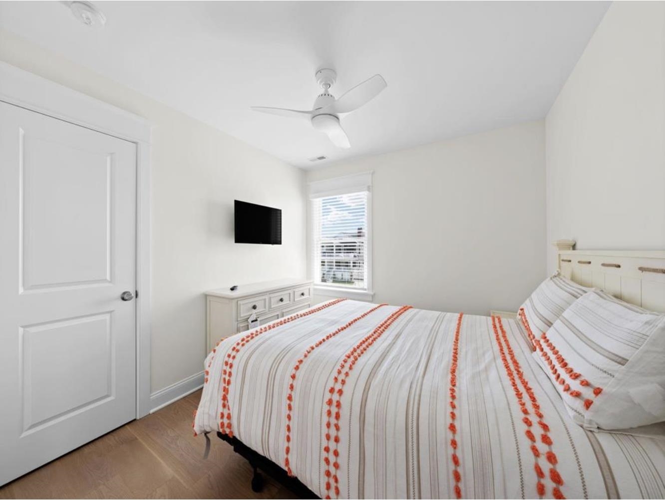 5765 Ocean Drive - Picture 6