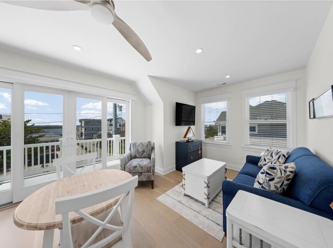 5765 Ocean Drive - Picture 9