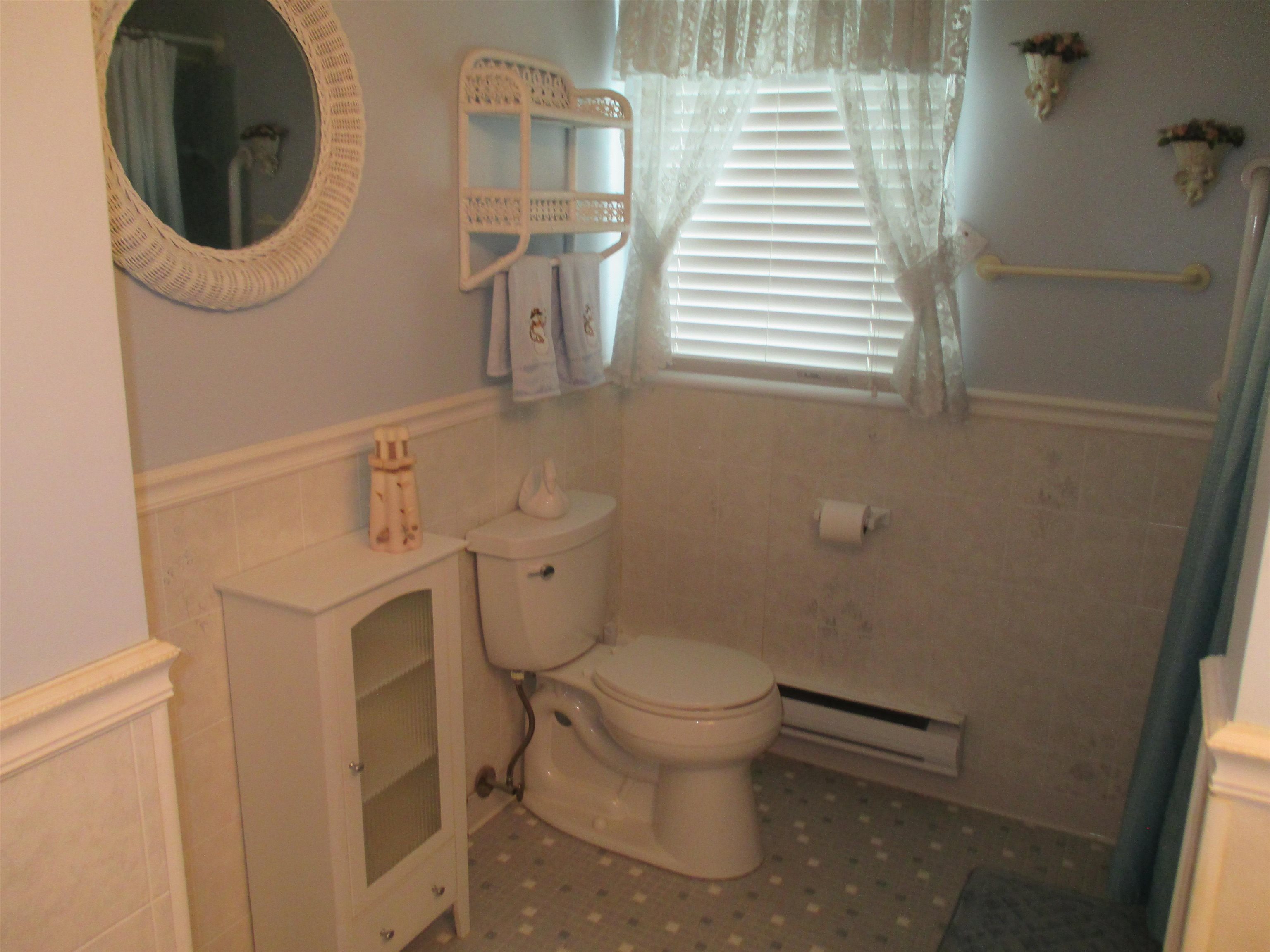  - Picture 16