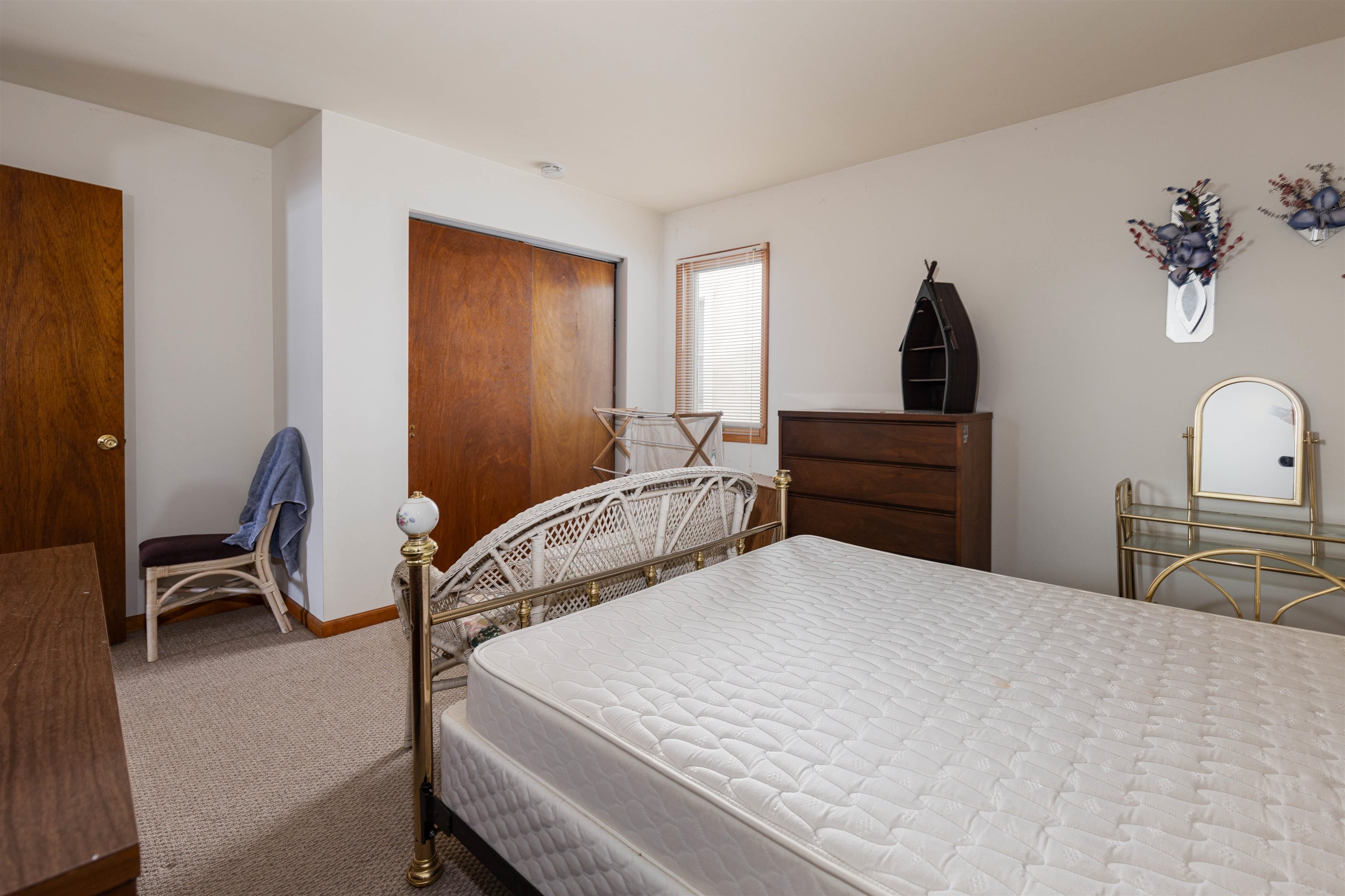 409 W Hildreth