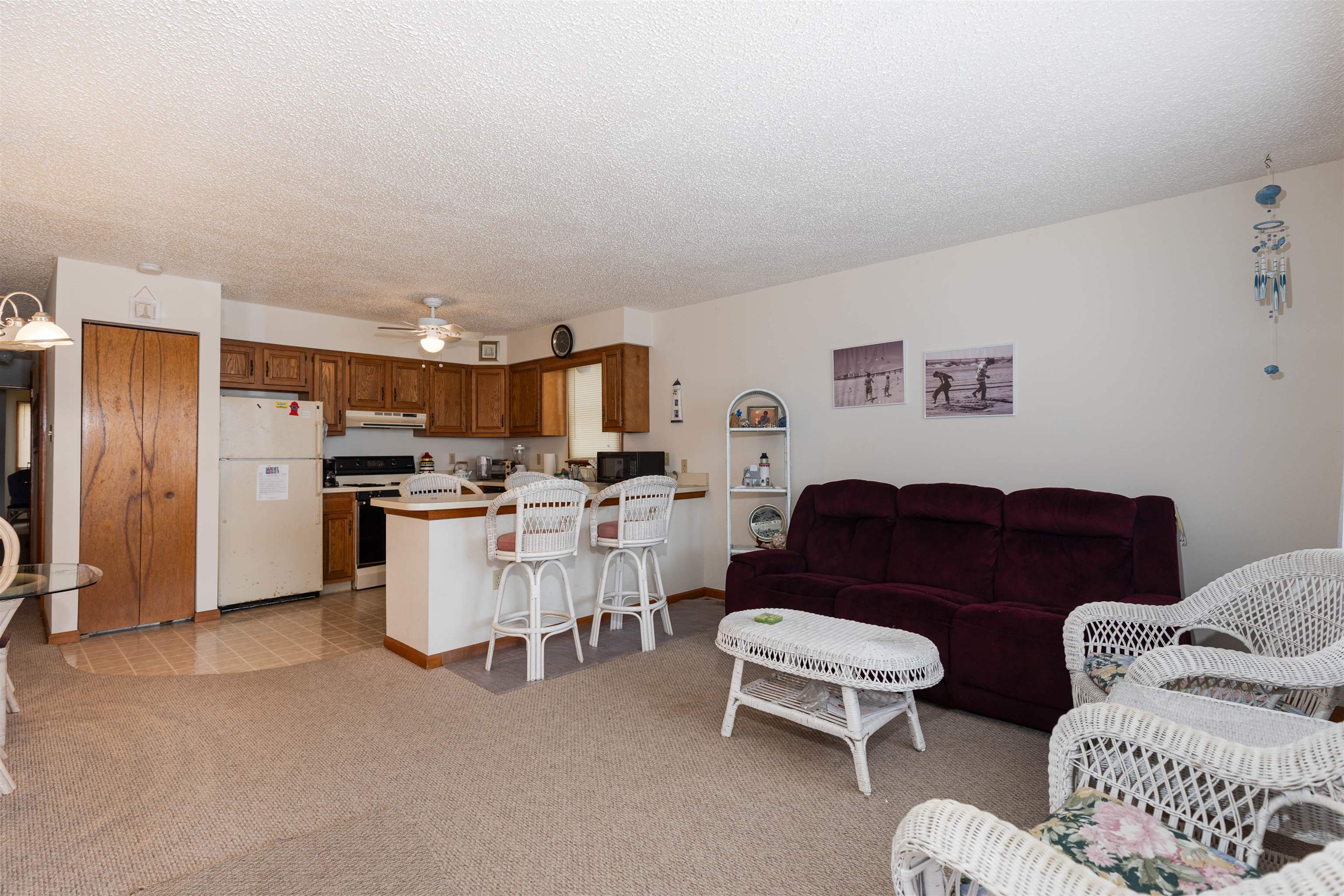 409 W Hildreth