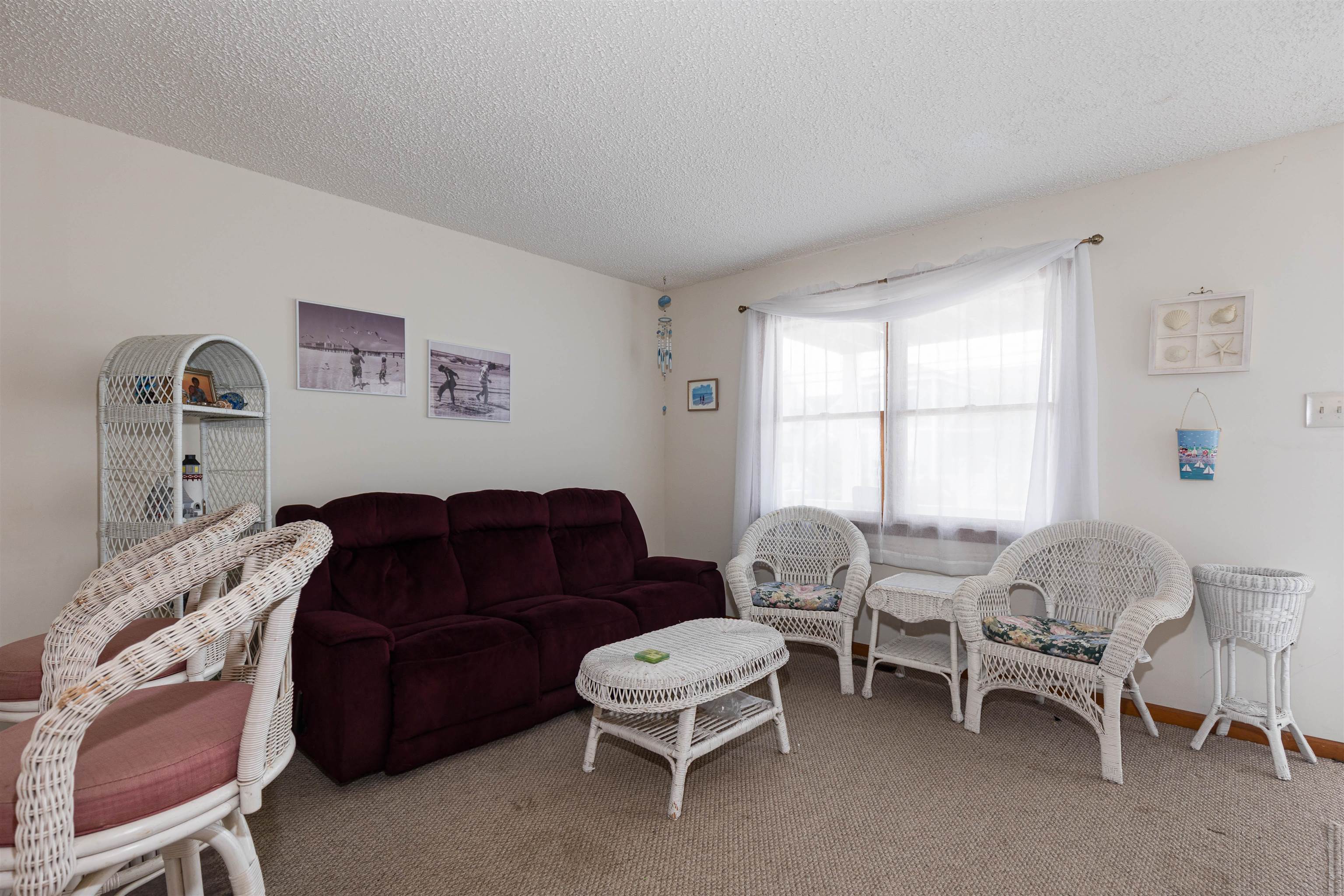 409 W Hildreth