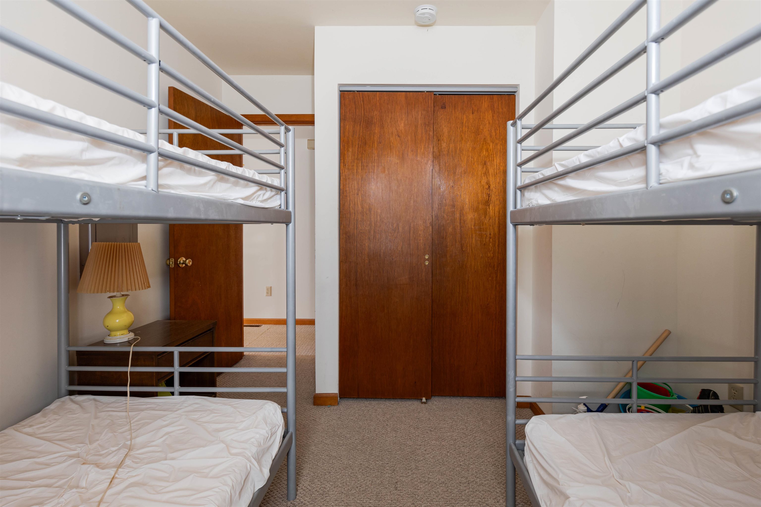 409 W Hildreth