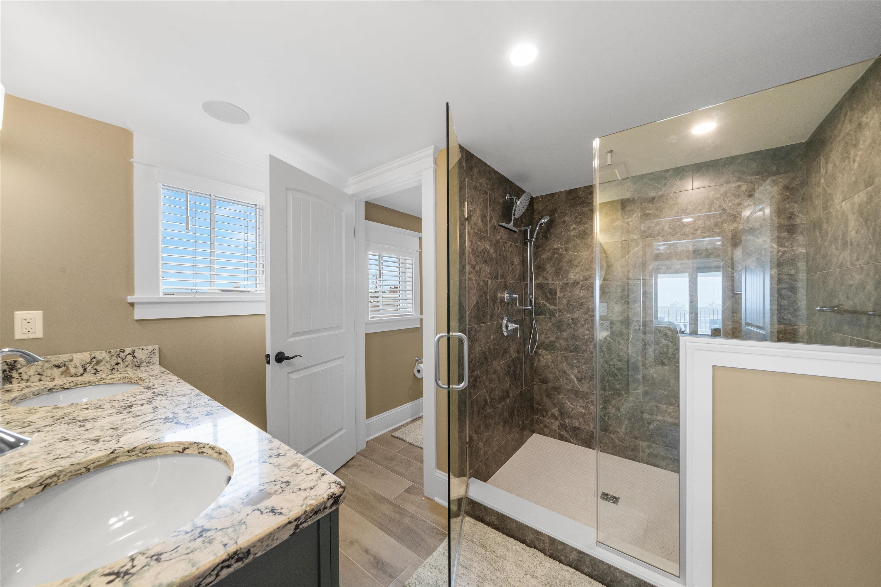 2958 Avalon Avenue - Picture 43