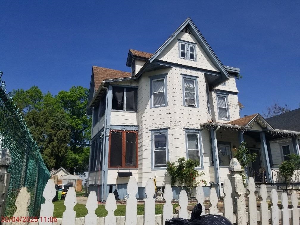  91 Eight Street - Salem