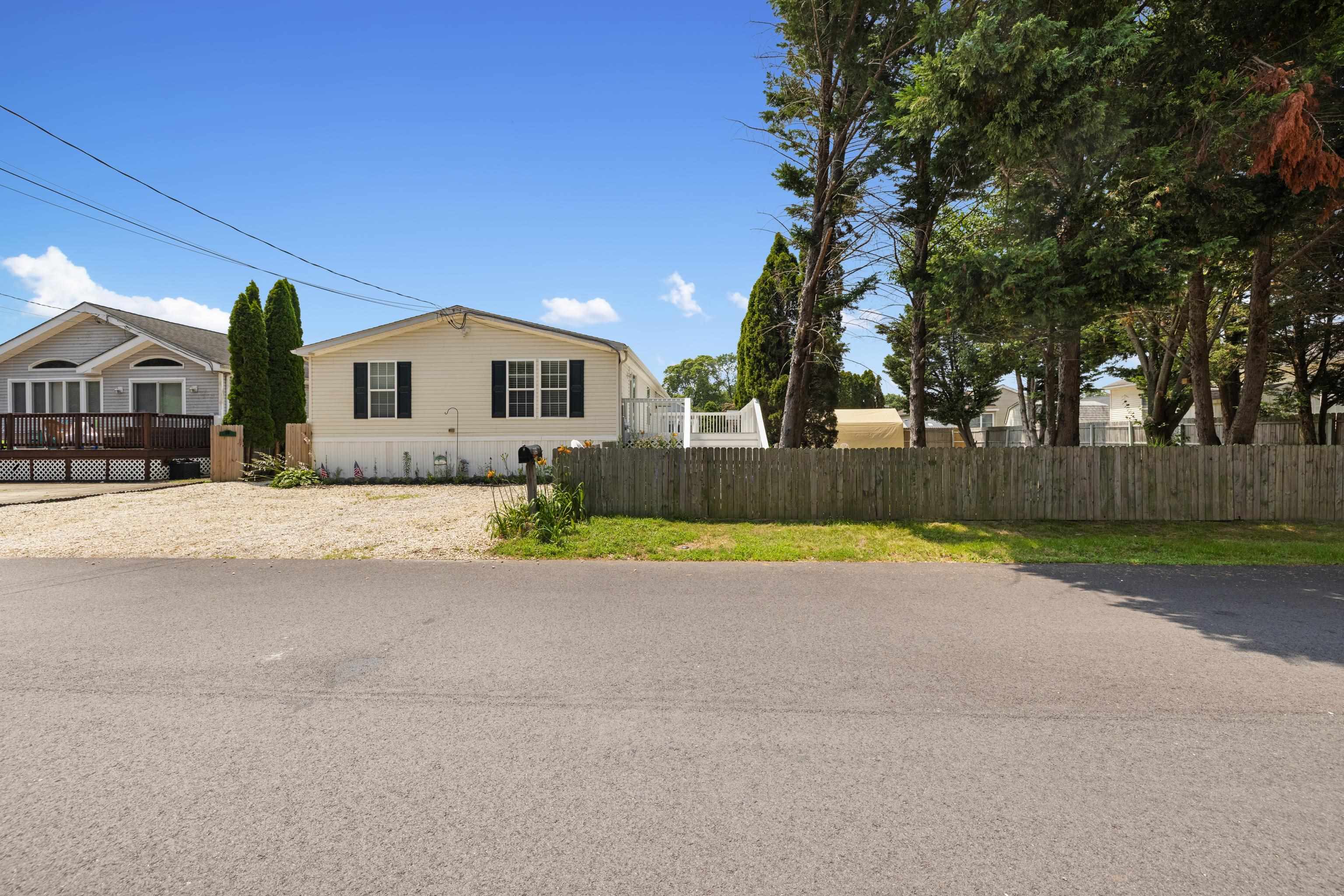 The deSatnick Real Estate Team