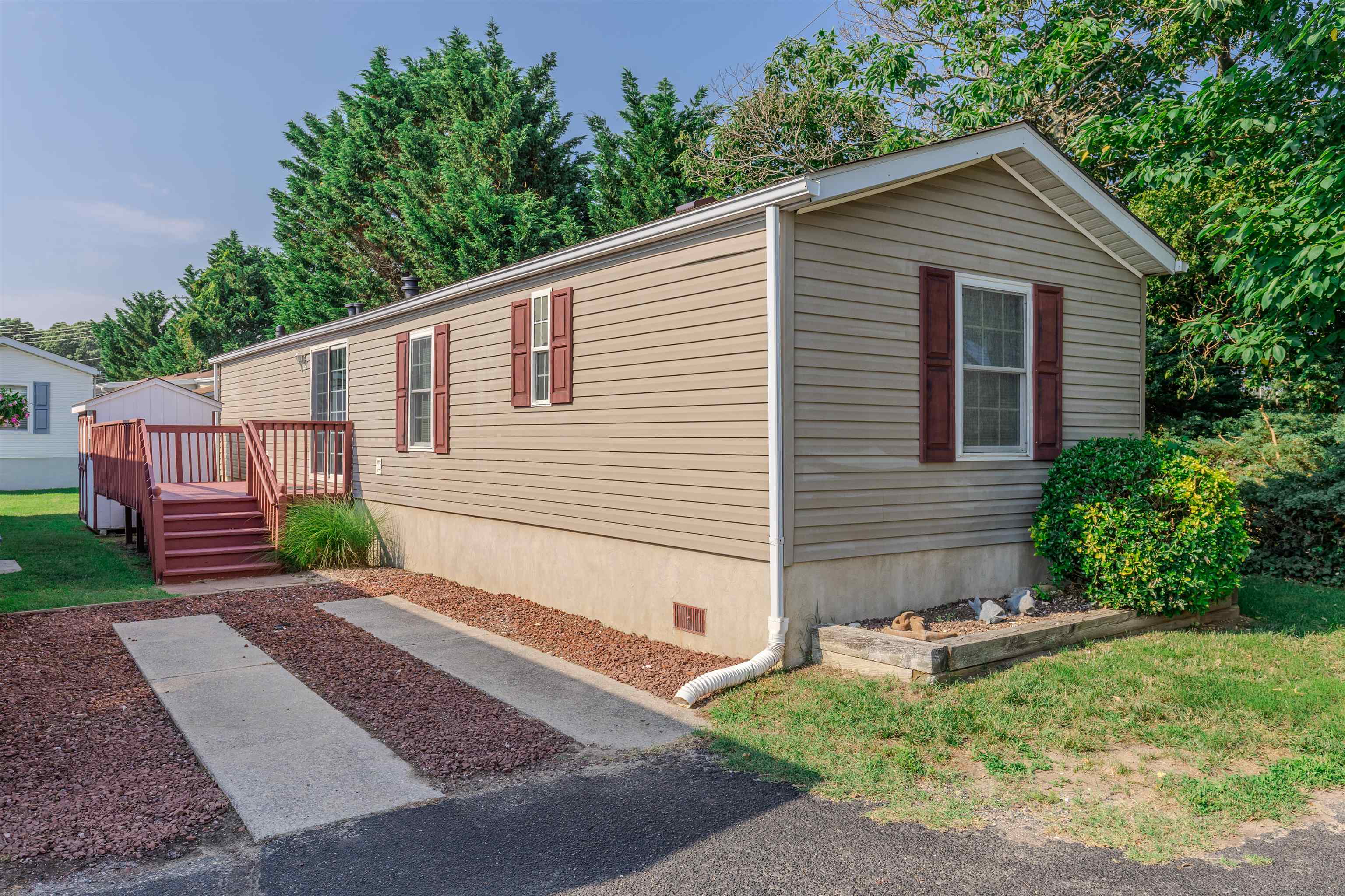120 Victoria Drive - Cold Spring