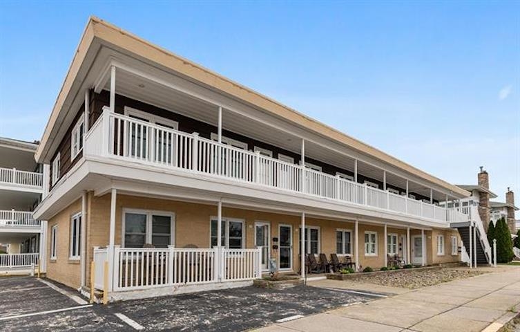301 E Lavender Road