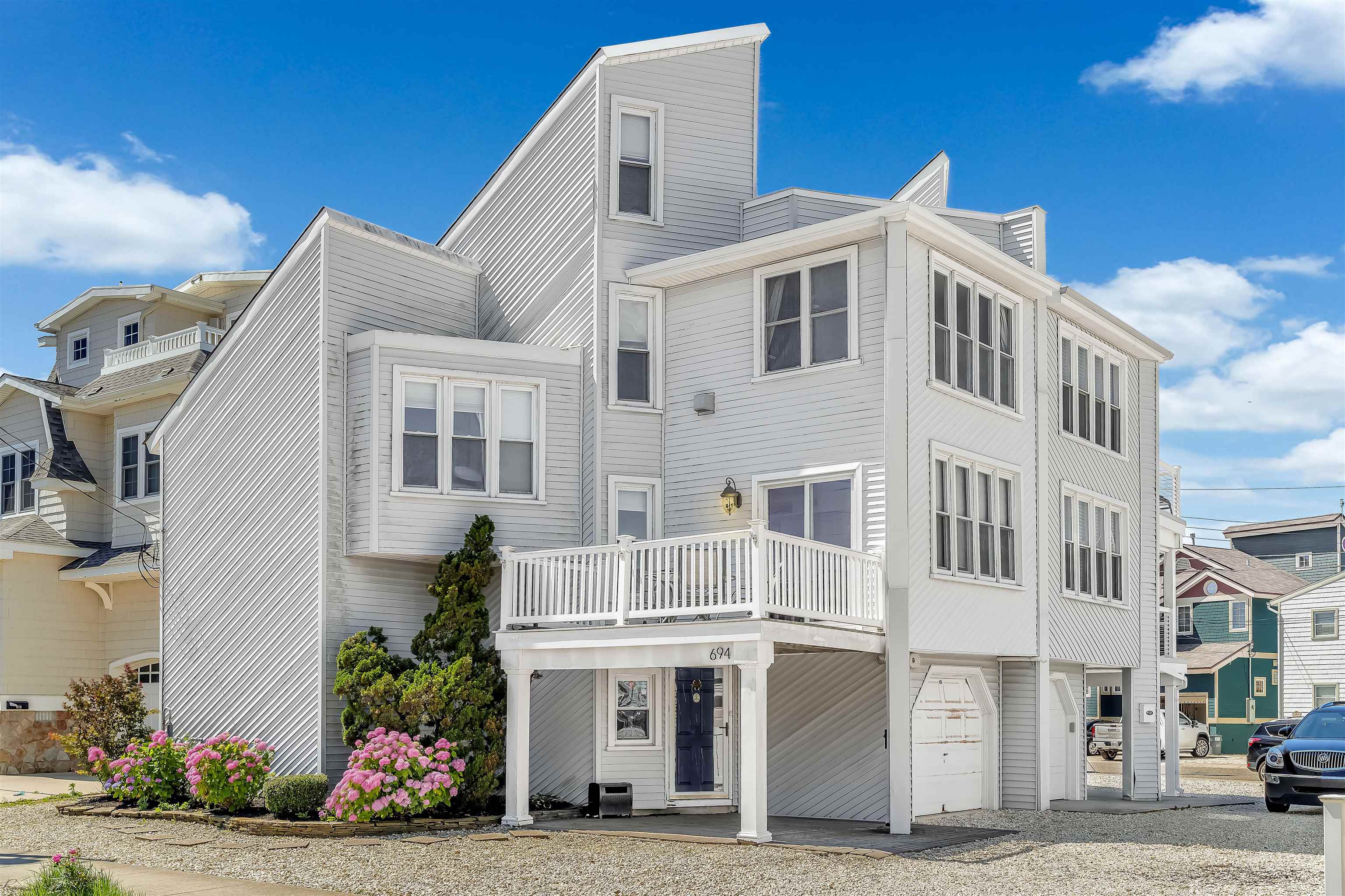 694 21st Street - Avalon
