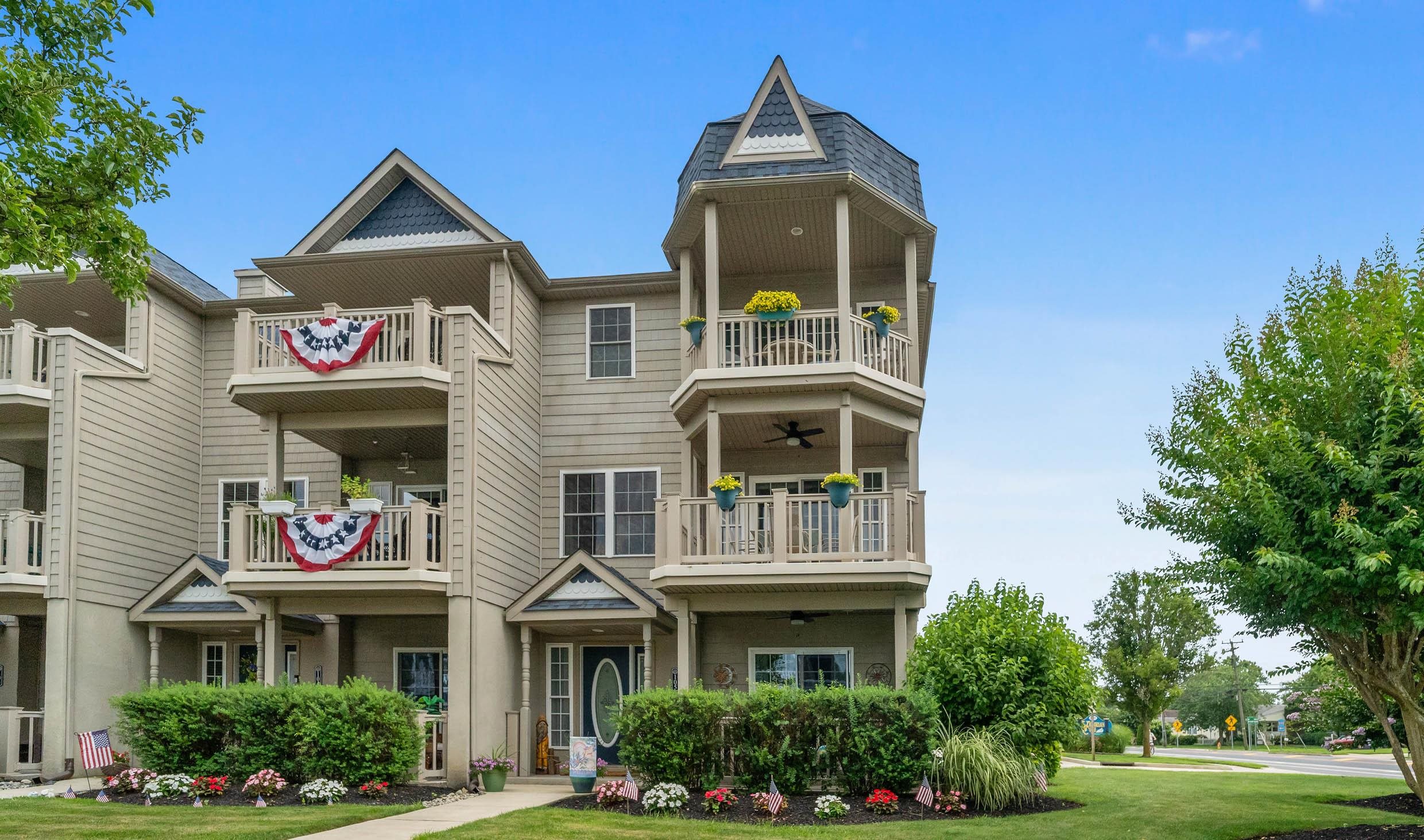 The deSatnick Real Estate Team