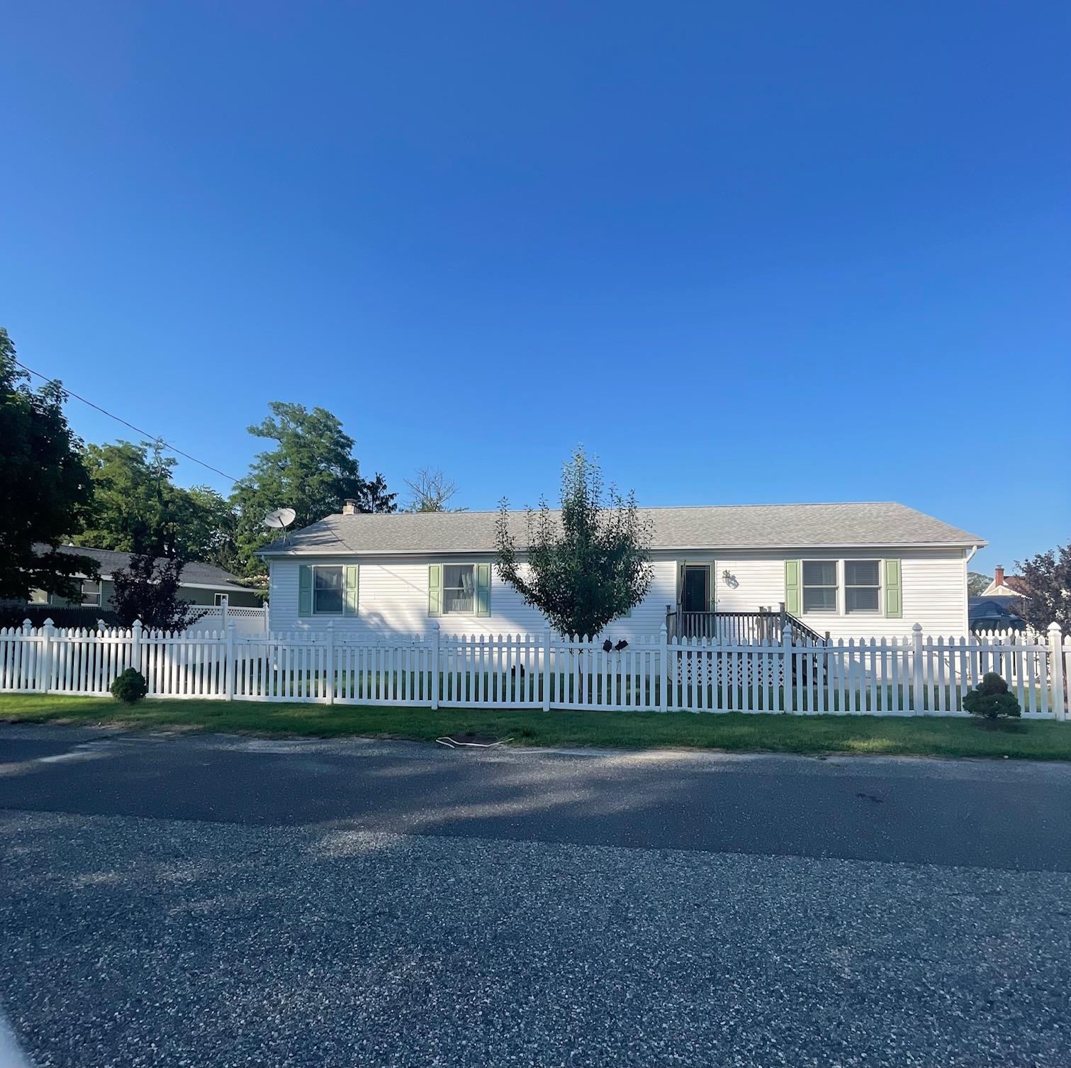 21 Locust Road - Villas