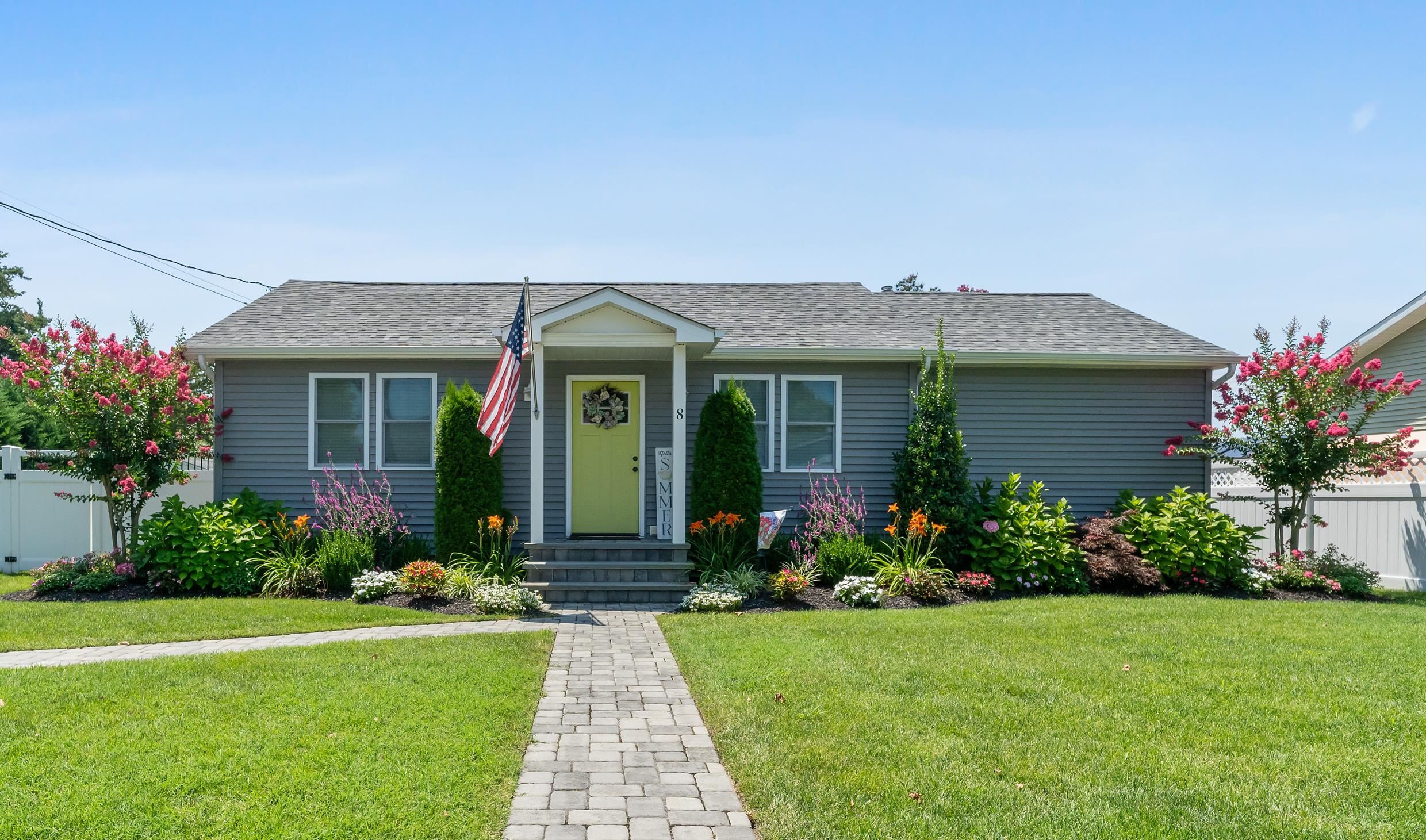 8 Texas Avenue - Villas