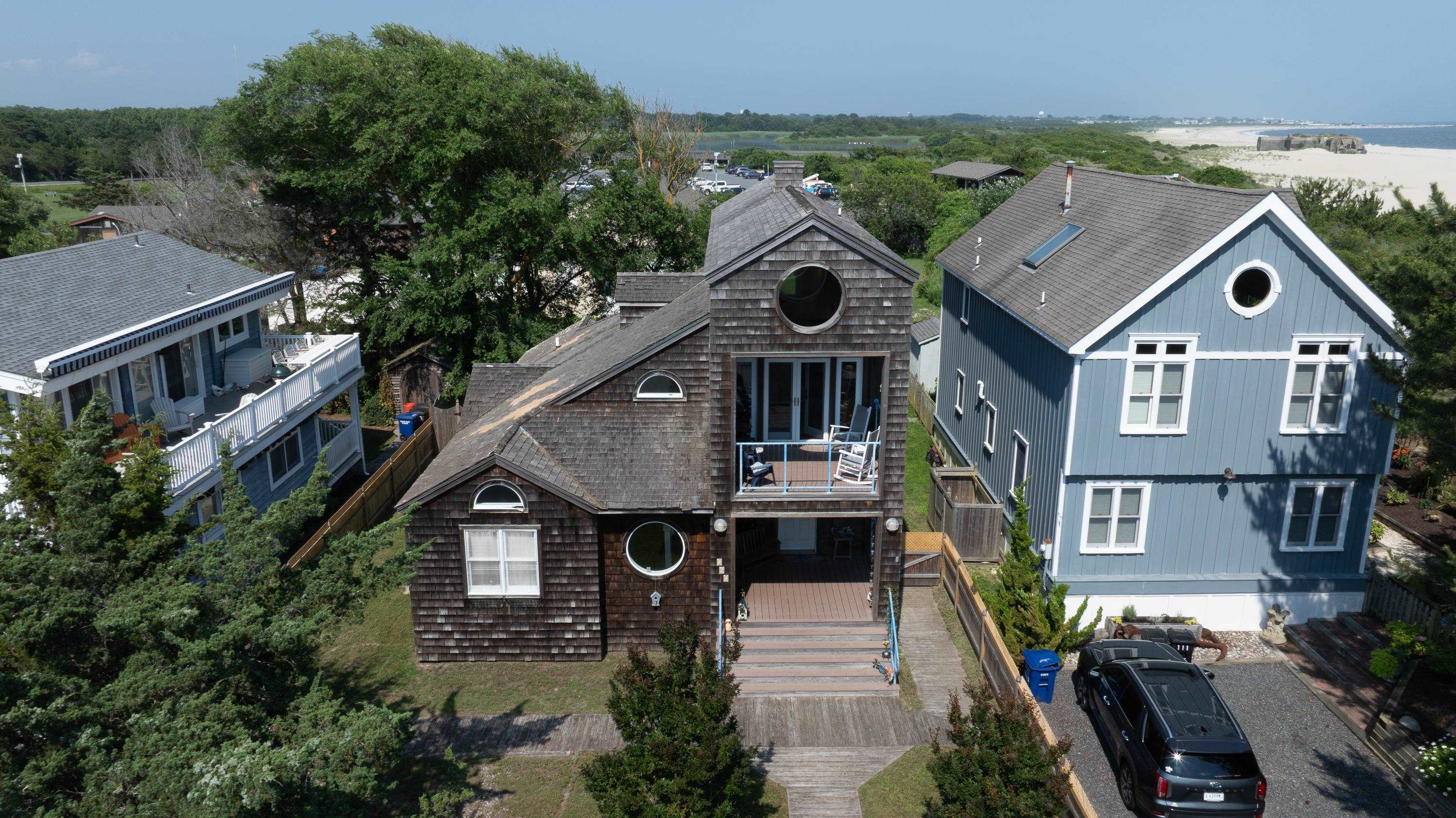 201 Lighthouse Avenue