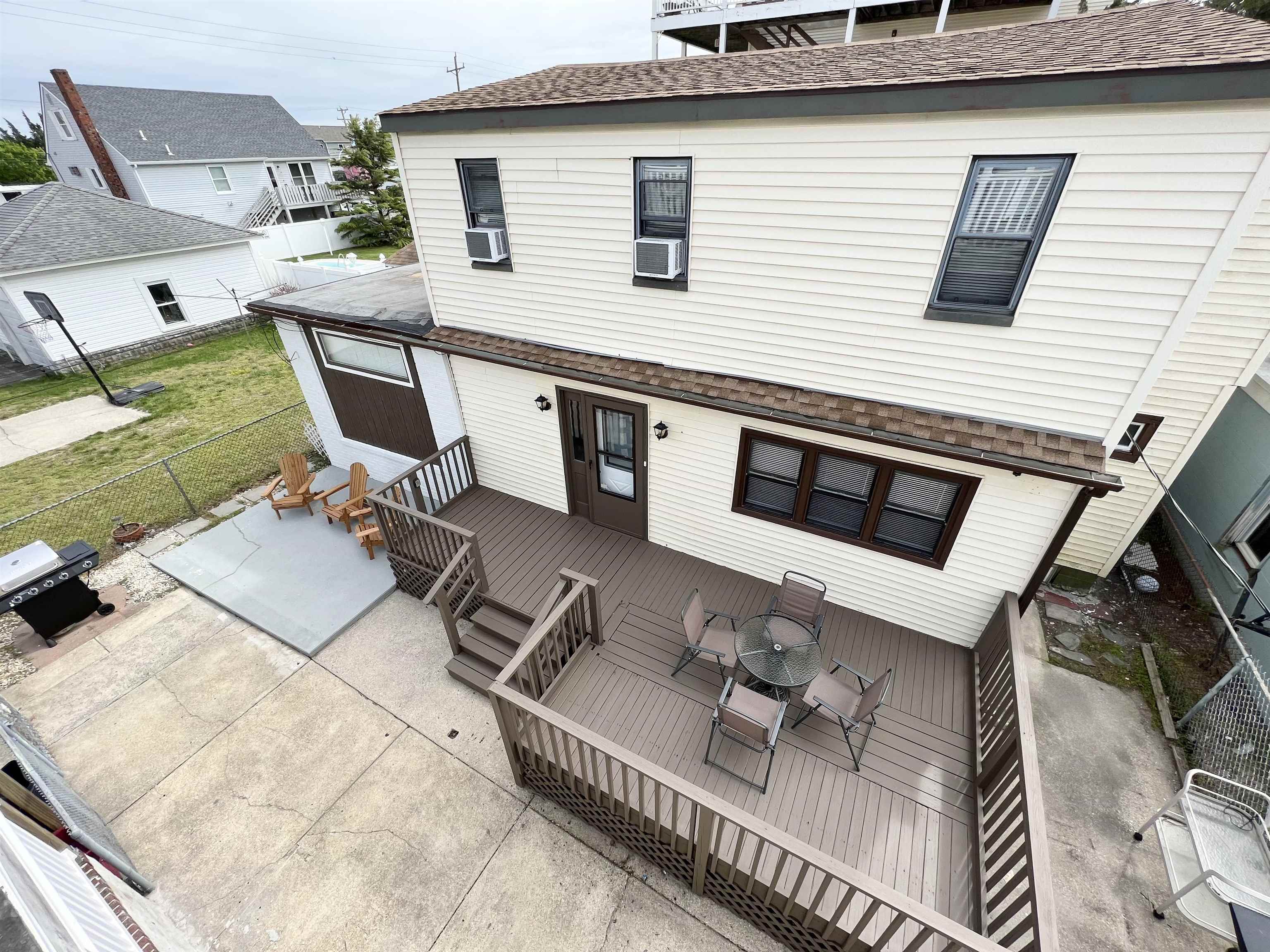 108-110 W Buttercup Road