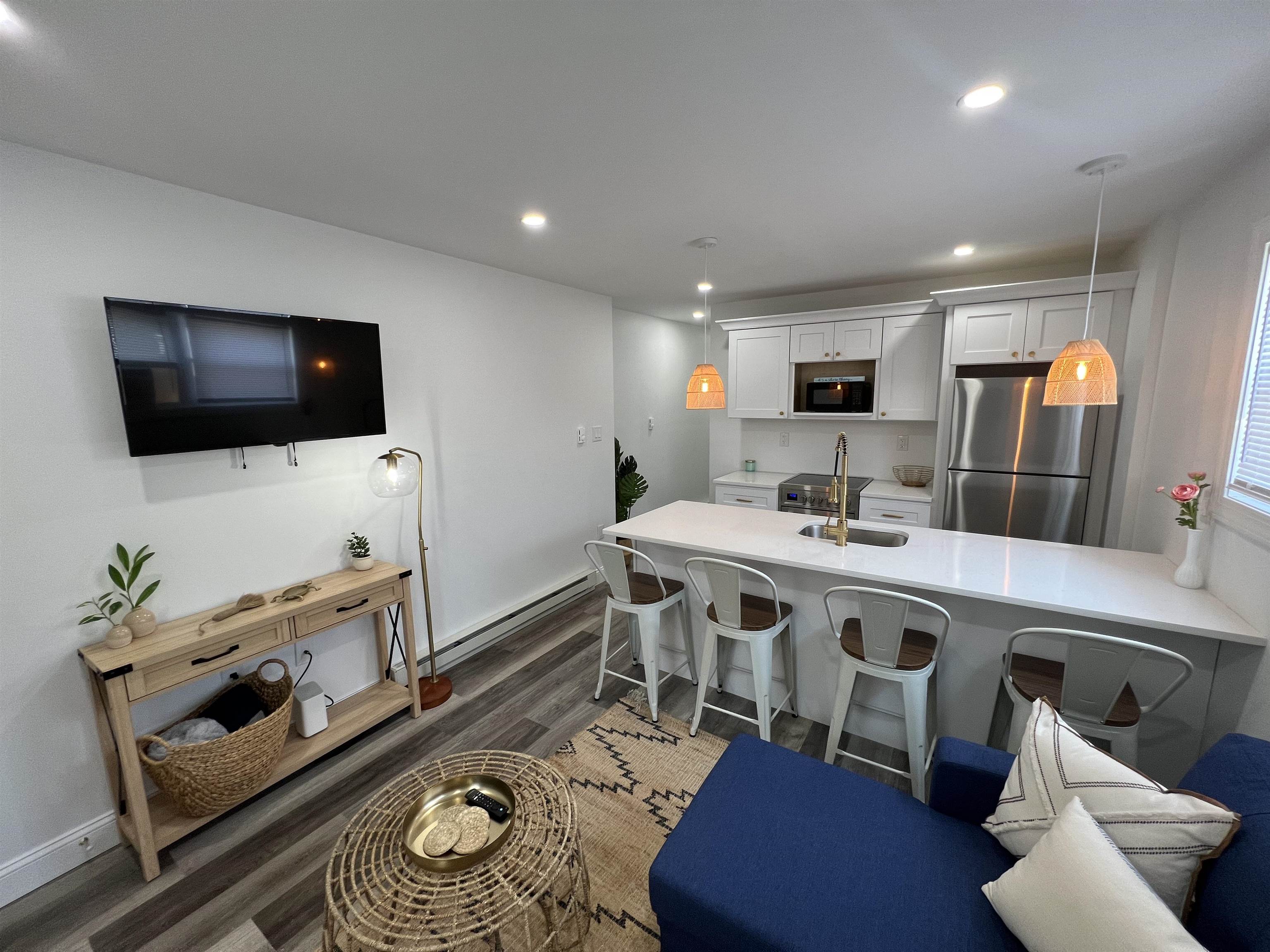 108-110 W Buttercup Road