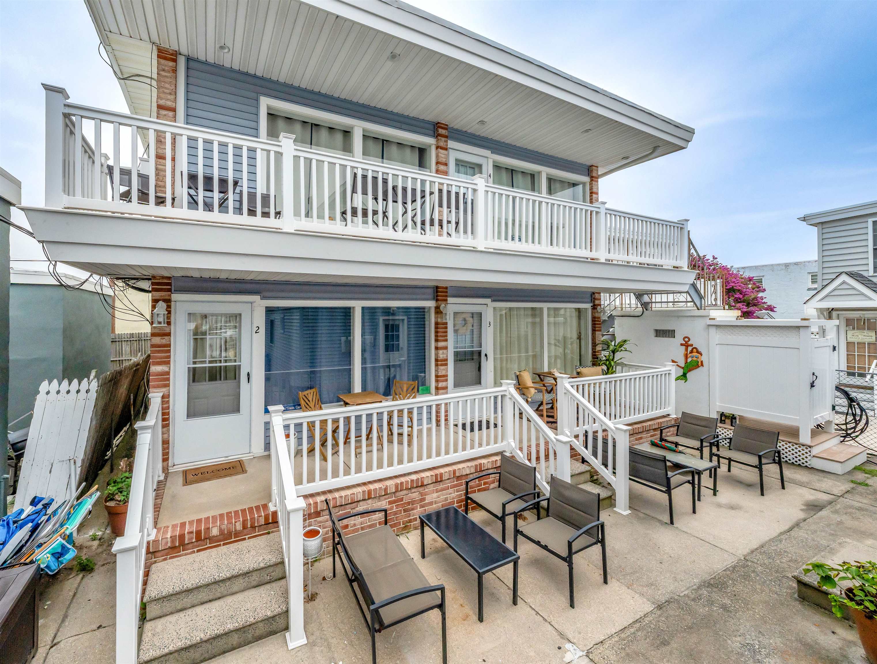 205 E Bennett Avenue