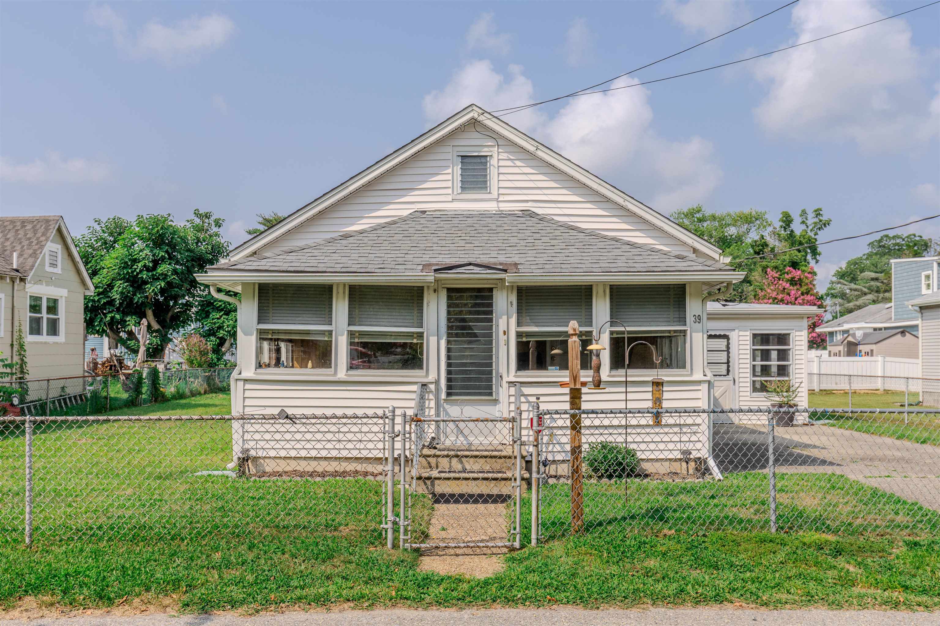 39 W New Jersey Avenue - Villas