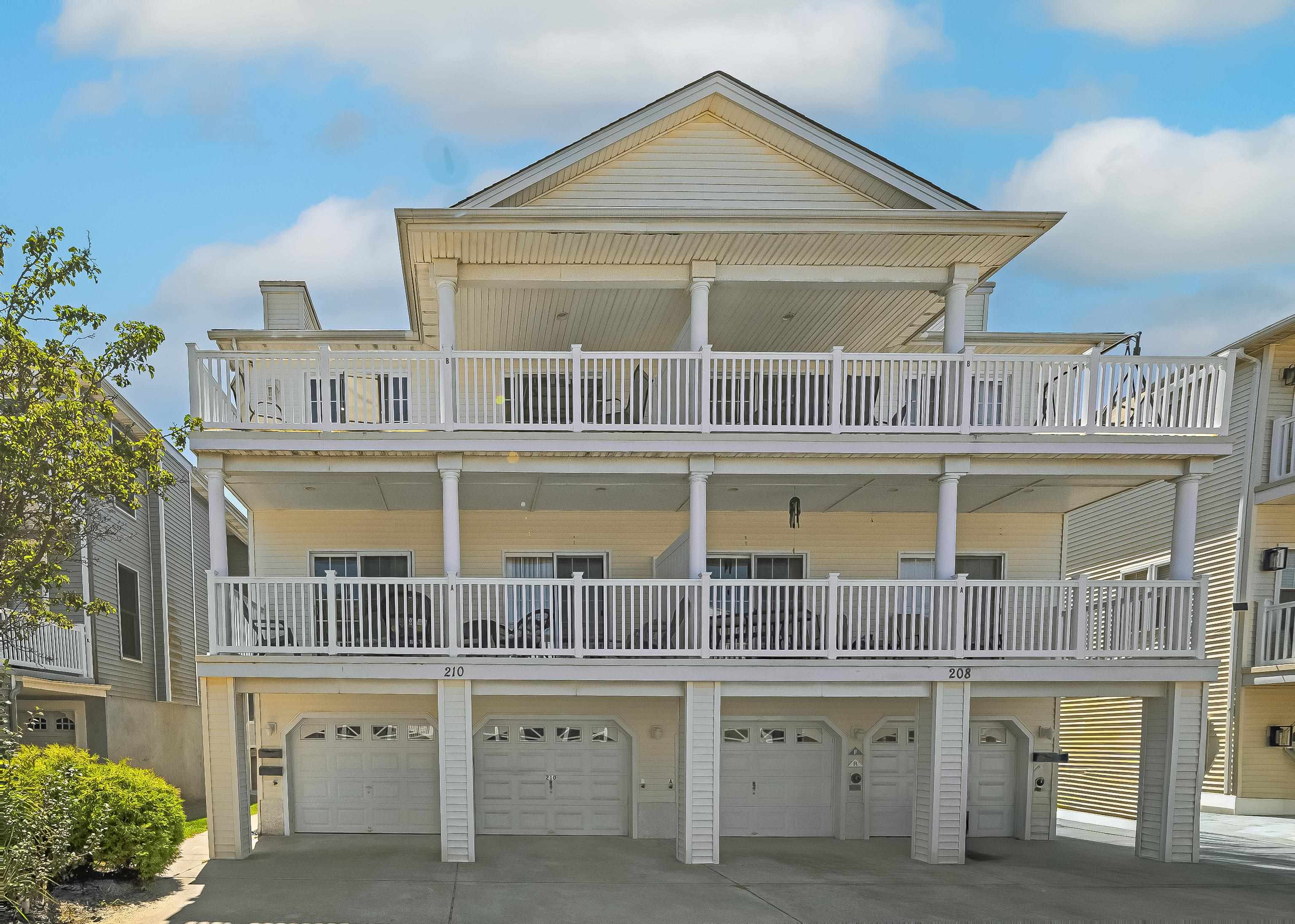 210 E Garfield Avenue - Wildwood