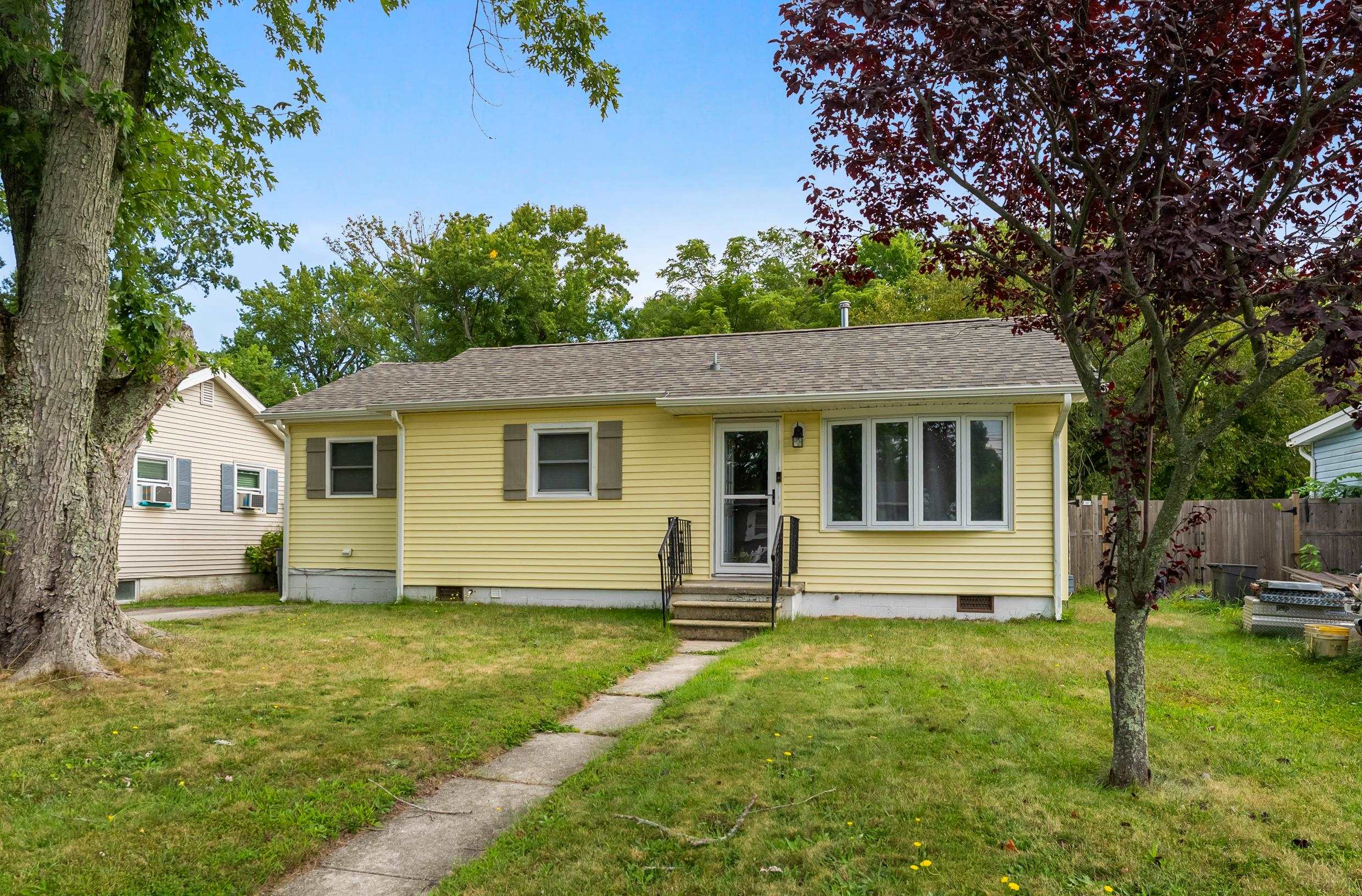 213 Arizona Avenue - Villas