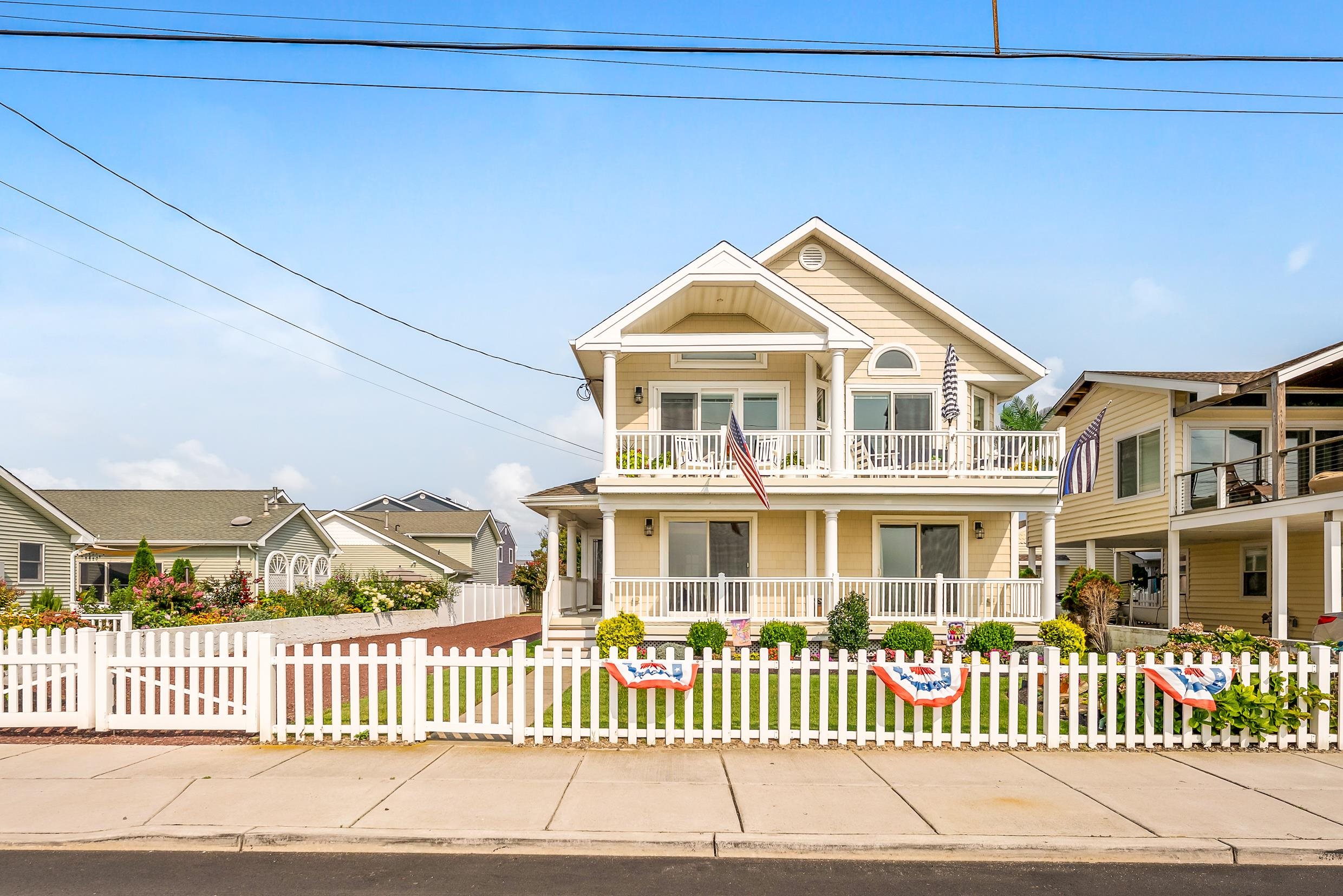 The deSatnick Real Estate Team