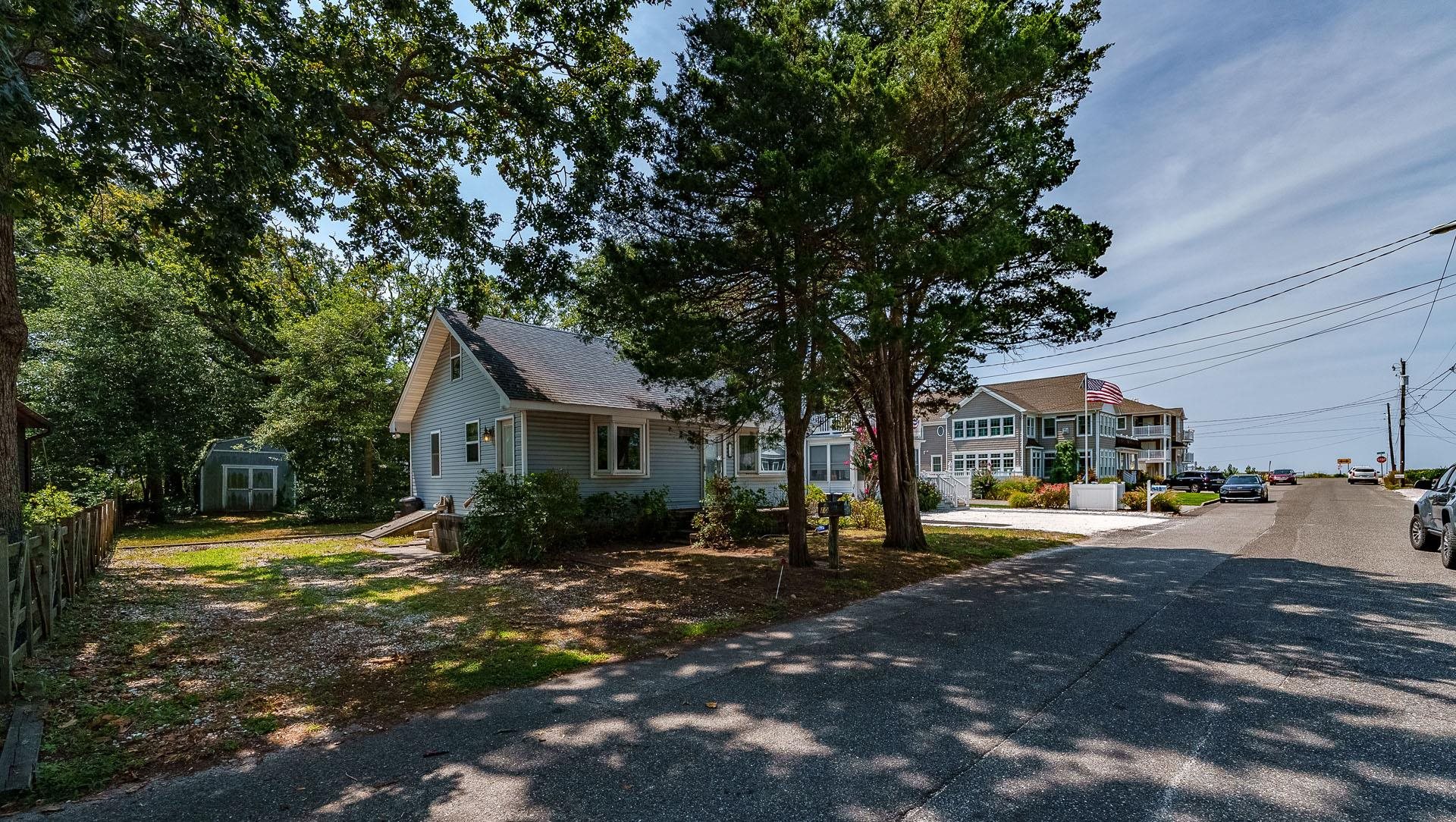 10 Folsom Road - Townbank