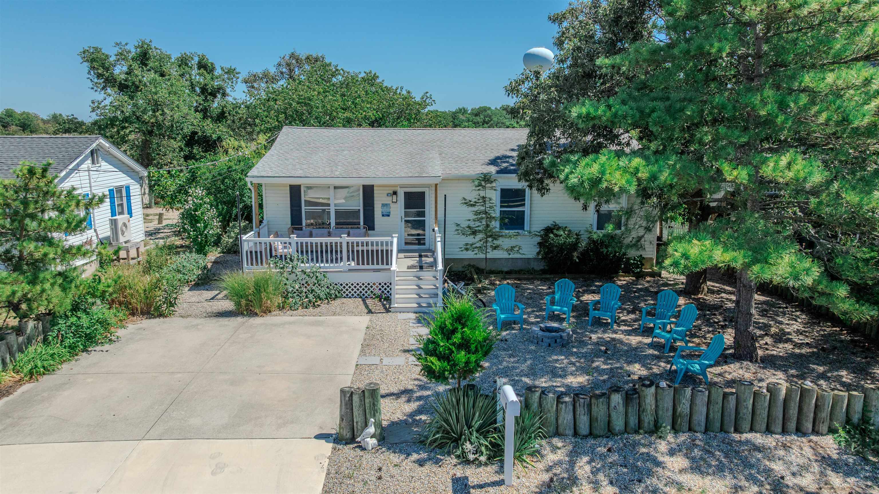 6 Delaware Avenue - Villas
