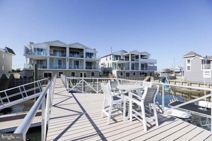 633 W Burk Avenue - Wildwood