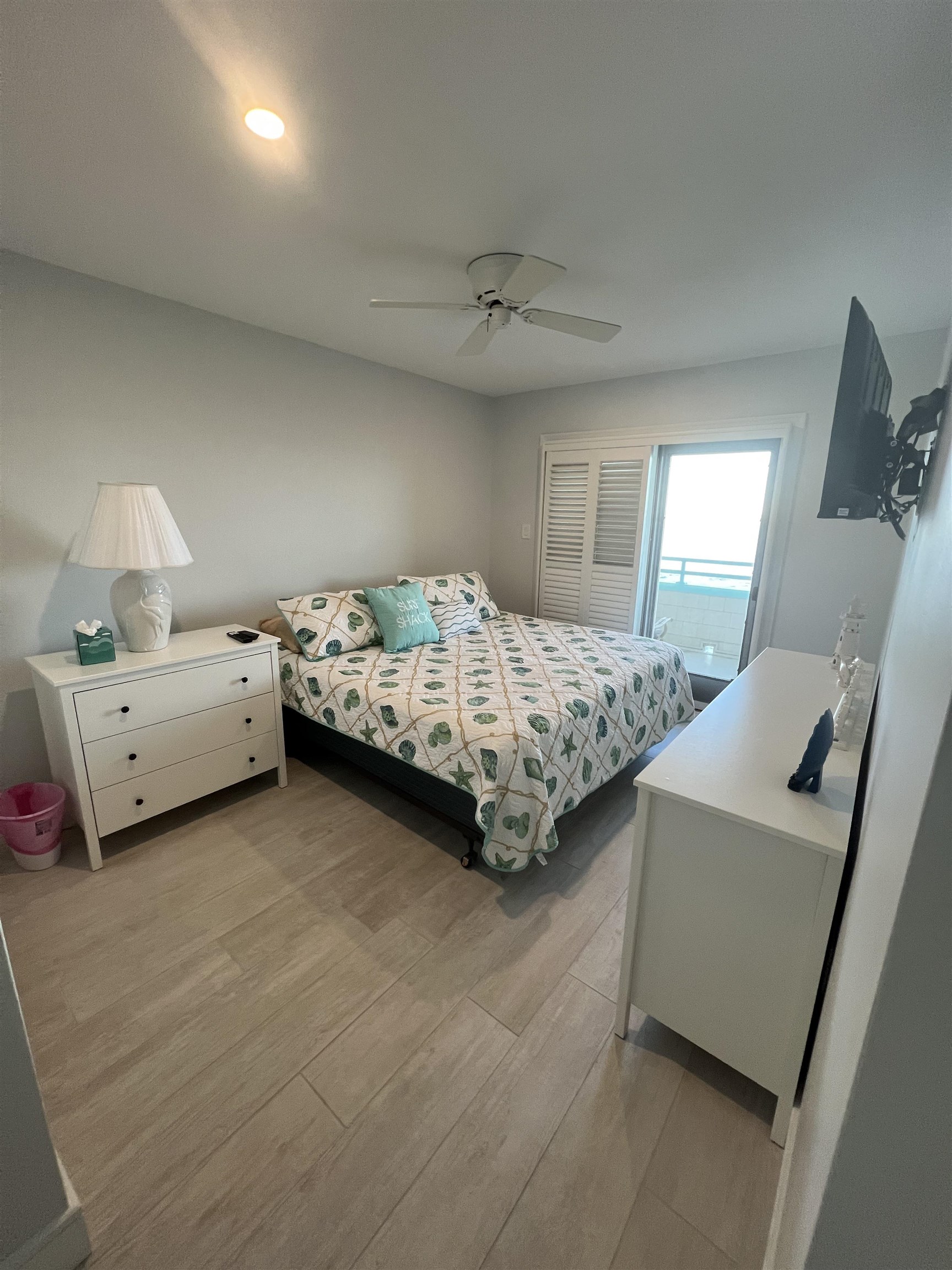 9400 Roberts Avenue - Picture 11