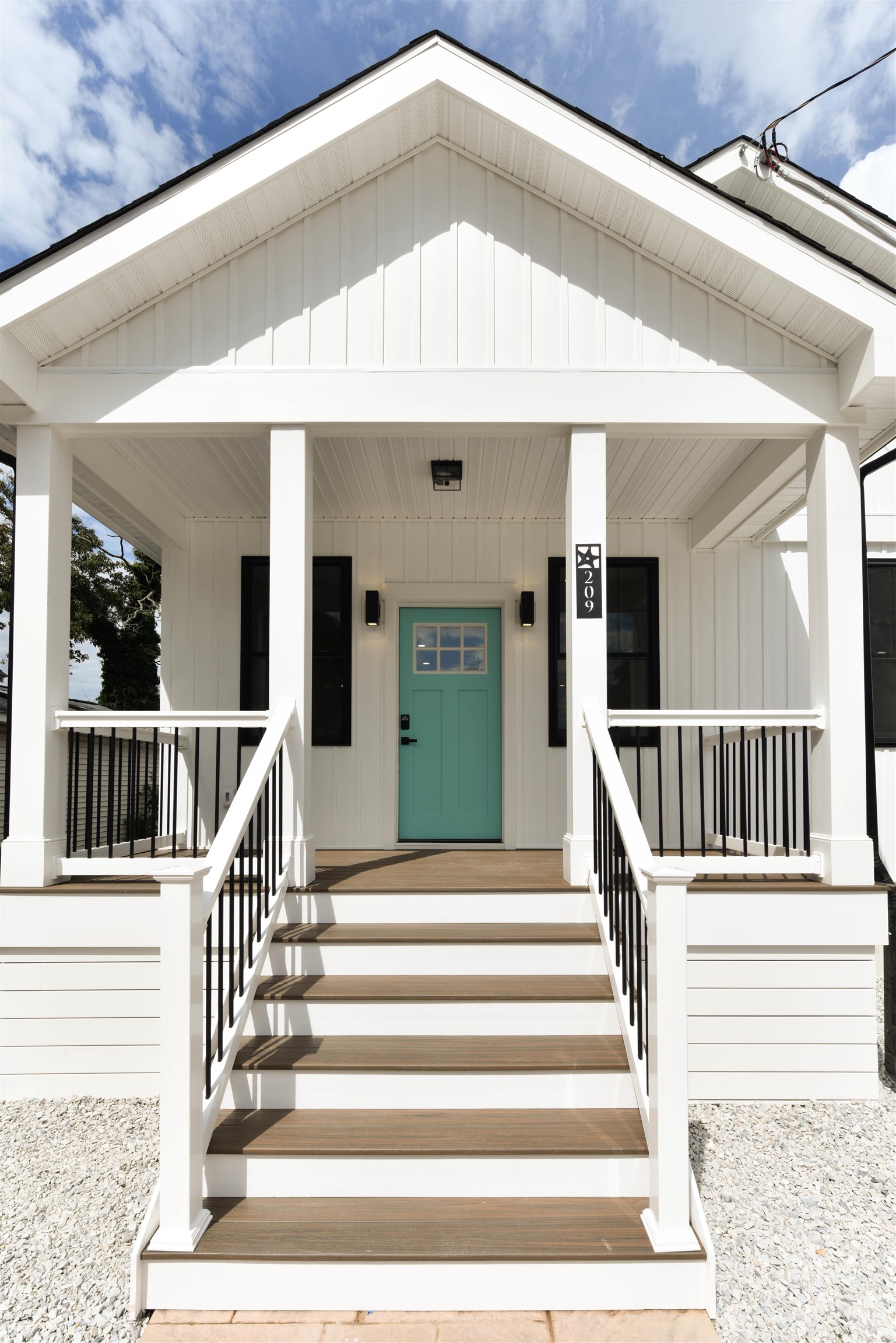 209 W New Jersey Avenue - Villas