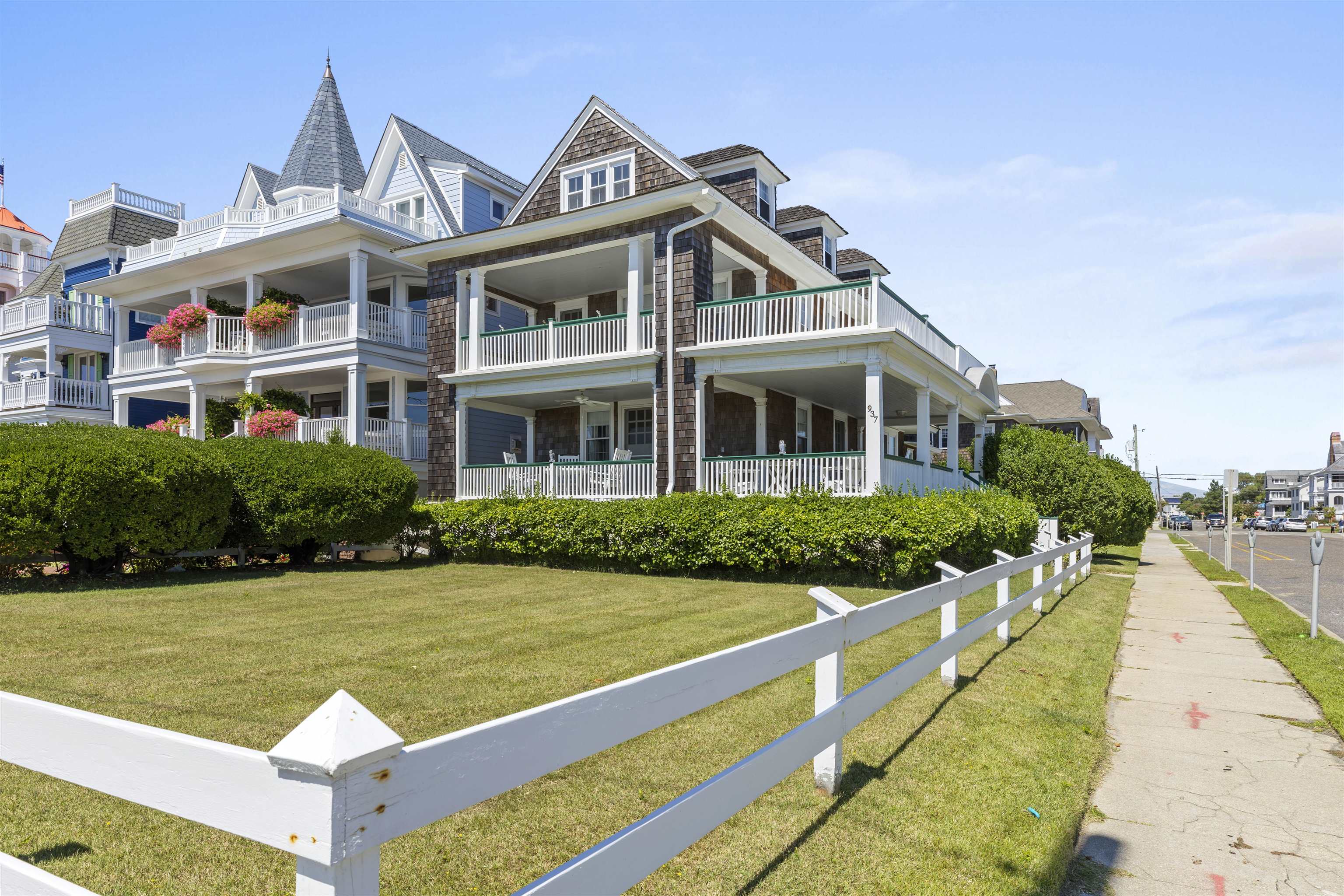 937 Beach Avenue