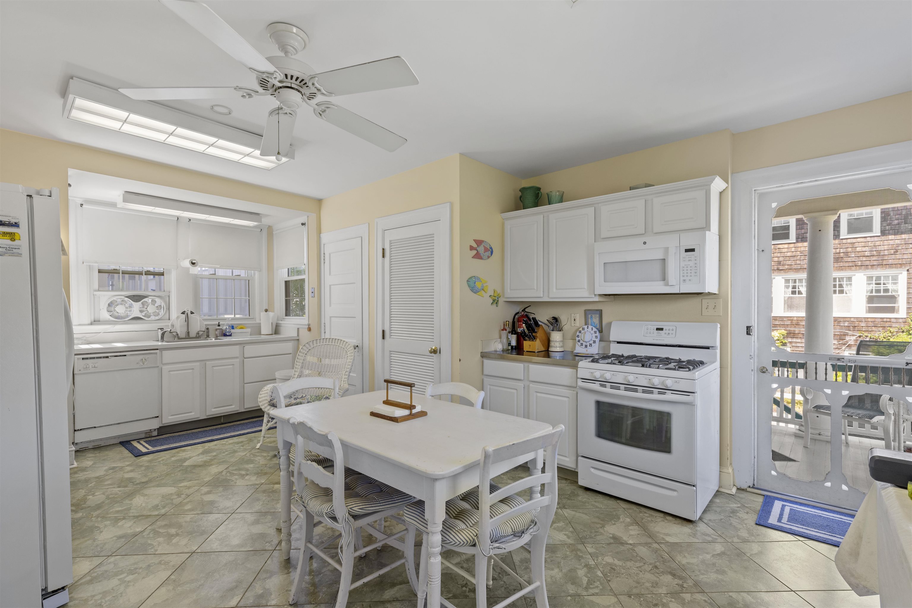 937 Beach Avenue