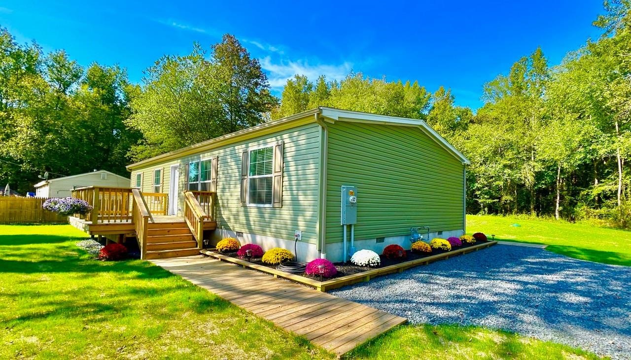 7086 James Moore Road - Port Norris