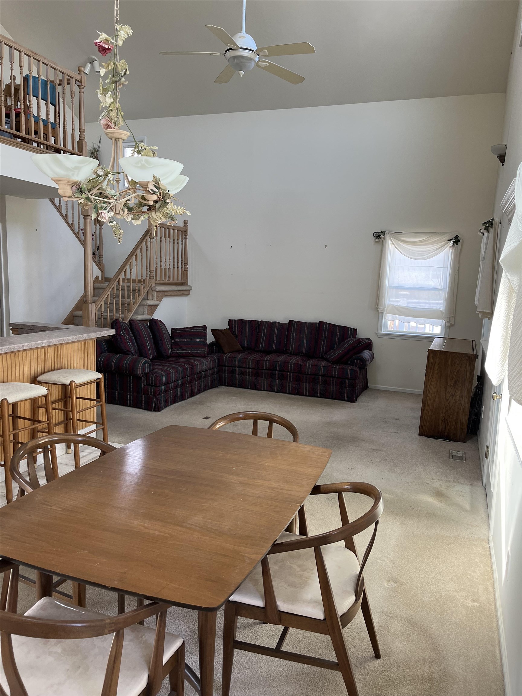 519 W Poplar Avenue
