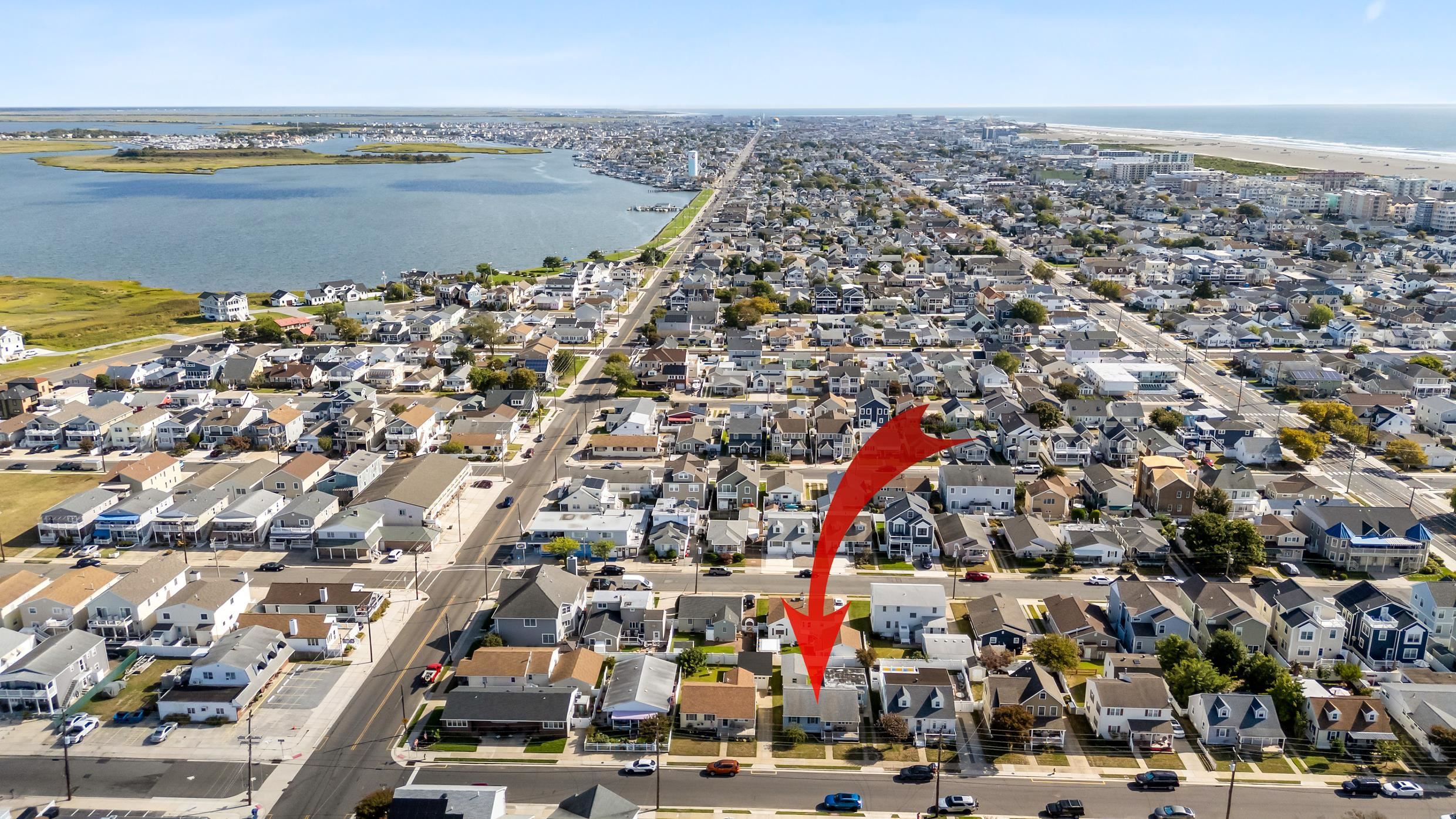 107 E Hollywood Avenue