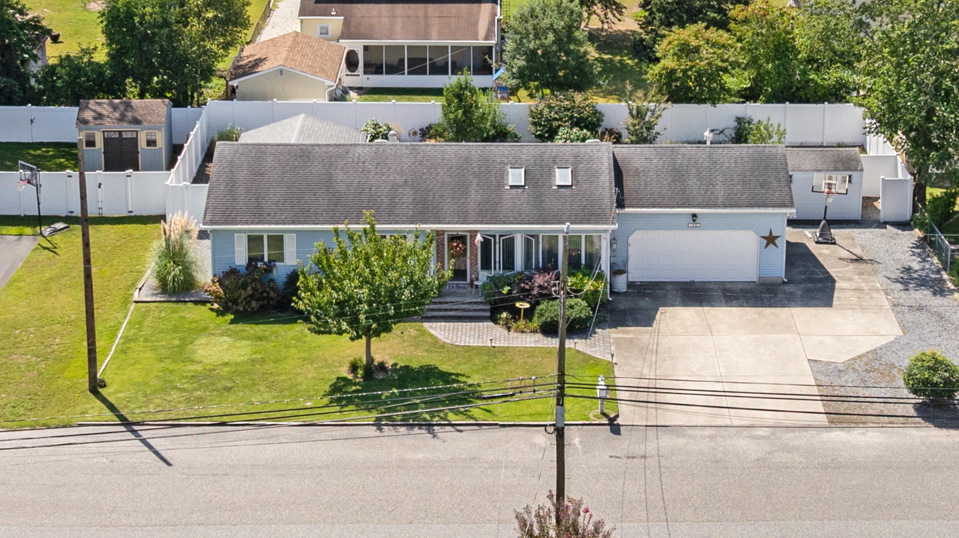 The deSatnick Real Estate Team