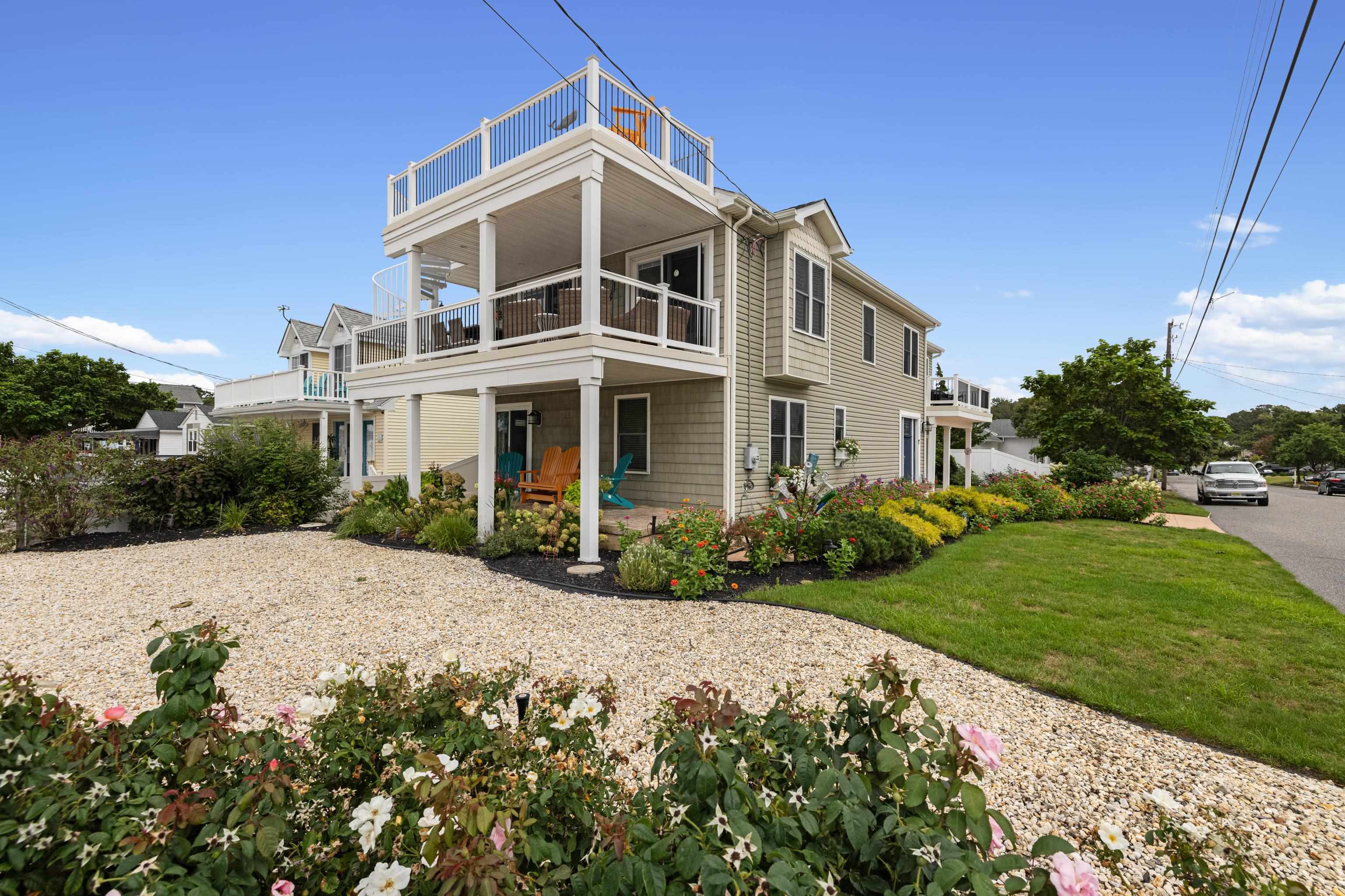  223 W Wilde Avenue - Villas