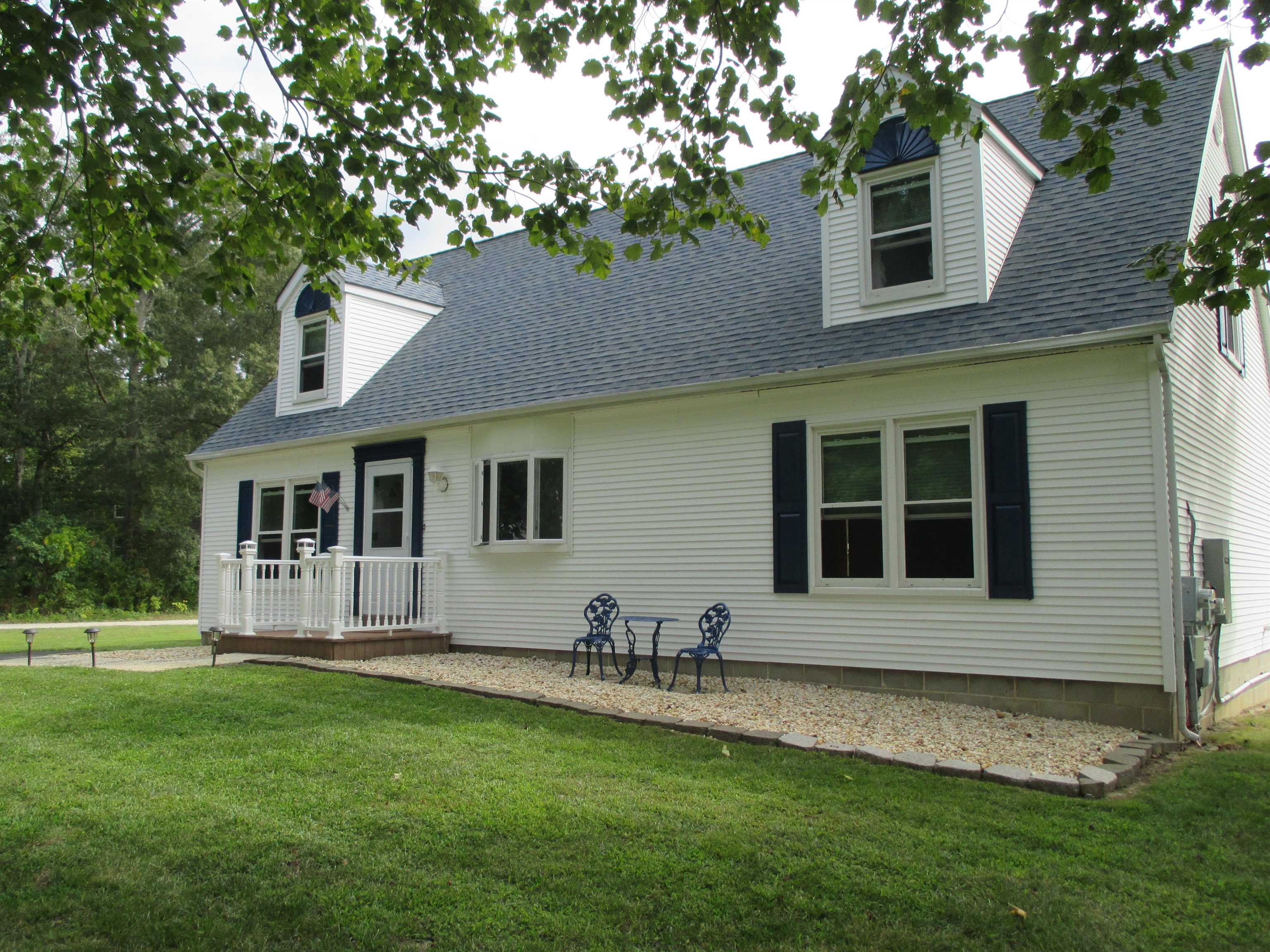 11 Country Village Drive - Picture 1