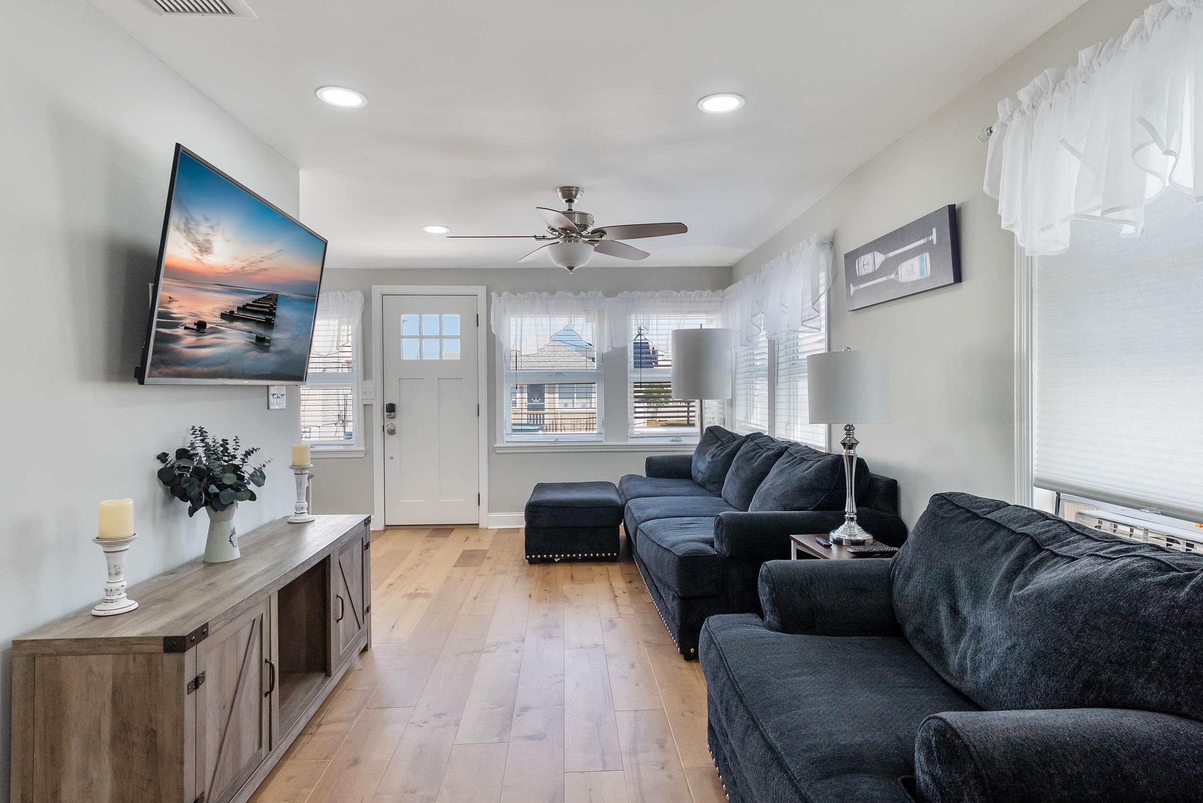 620.5 W Maple Avenue