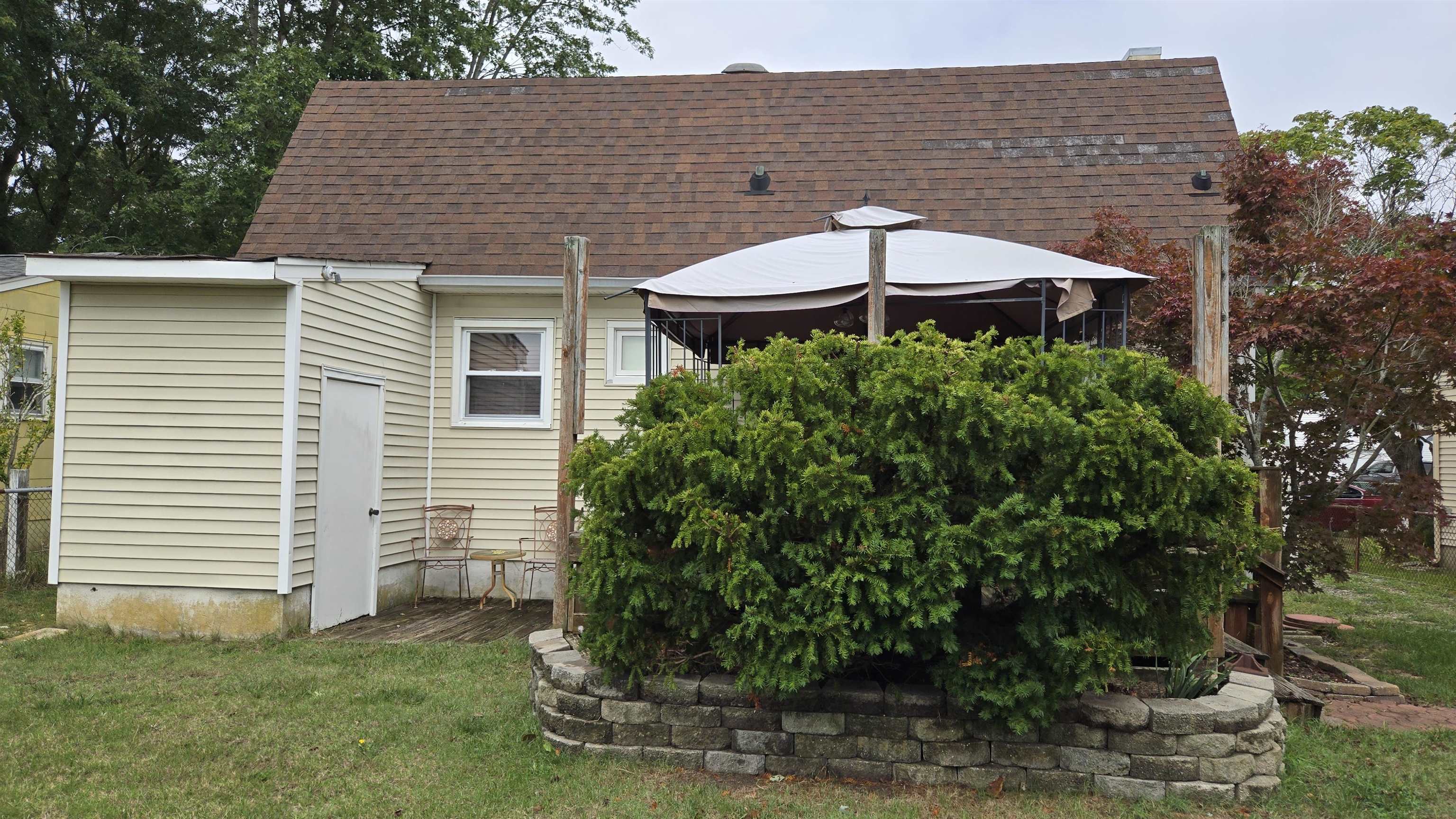 110 Oakdale Avenue