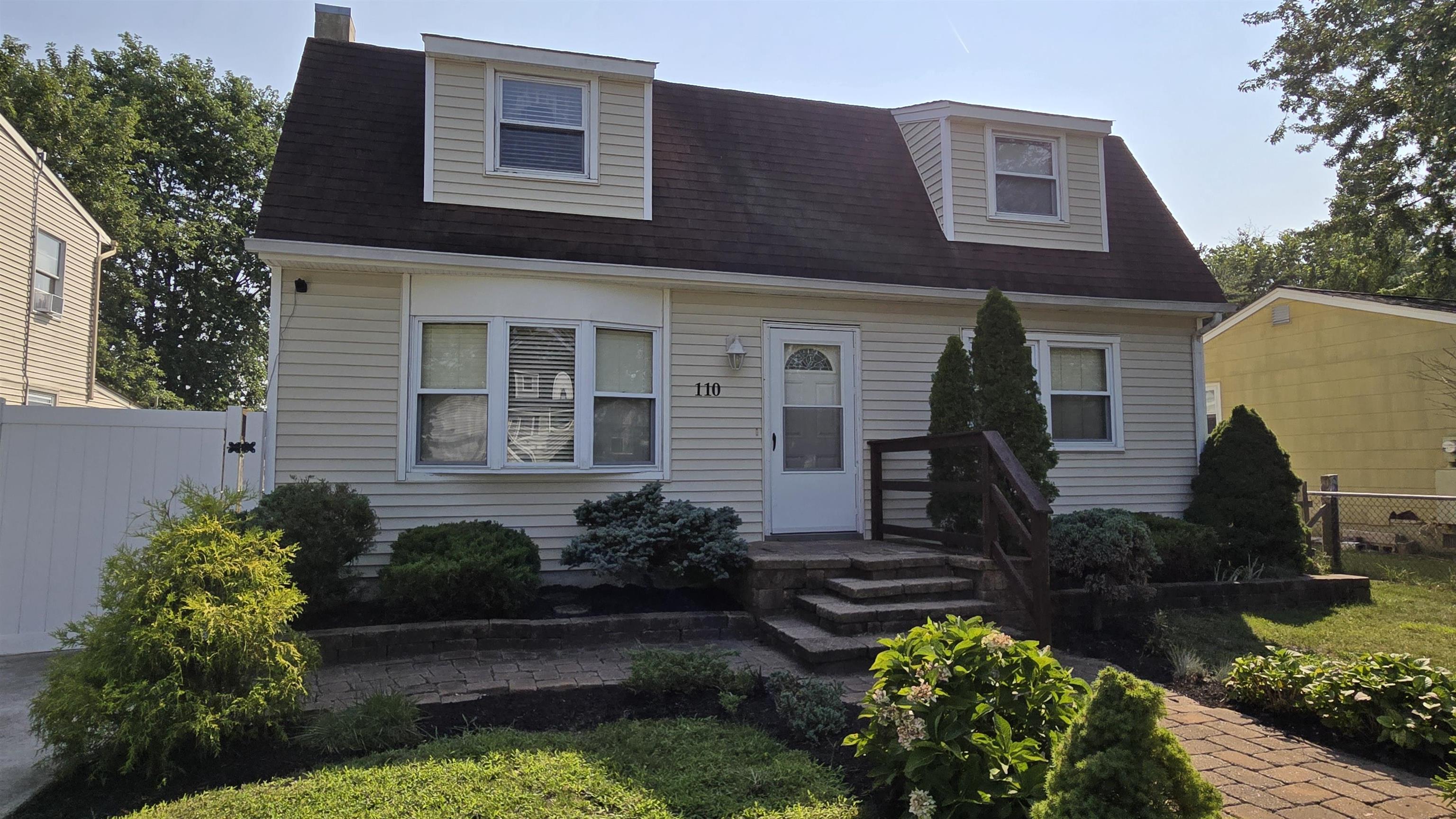 110 Oakdale Avenue