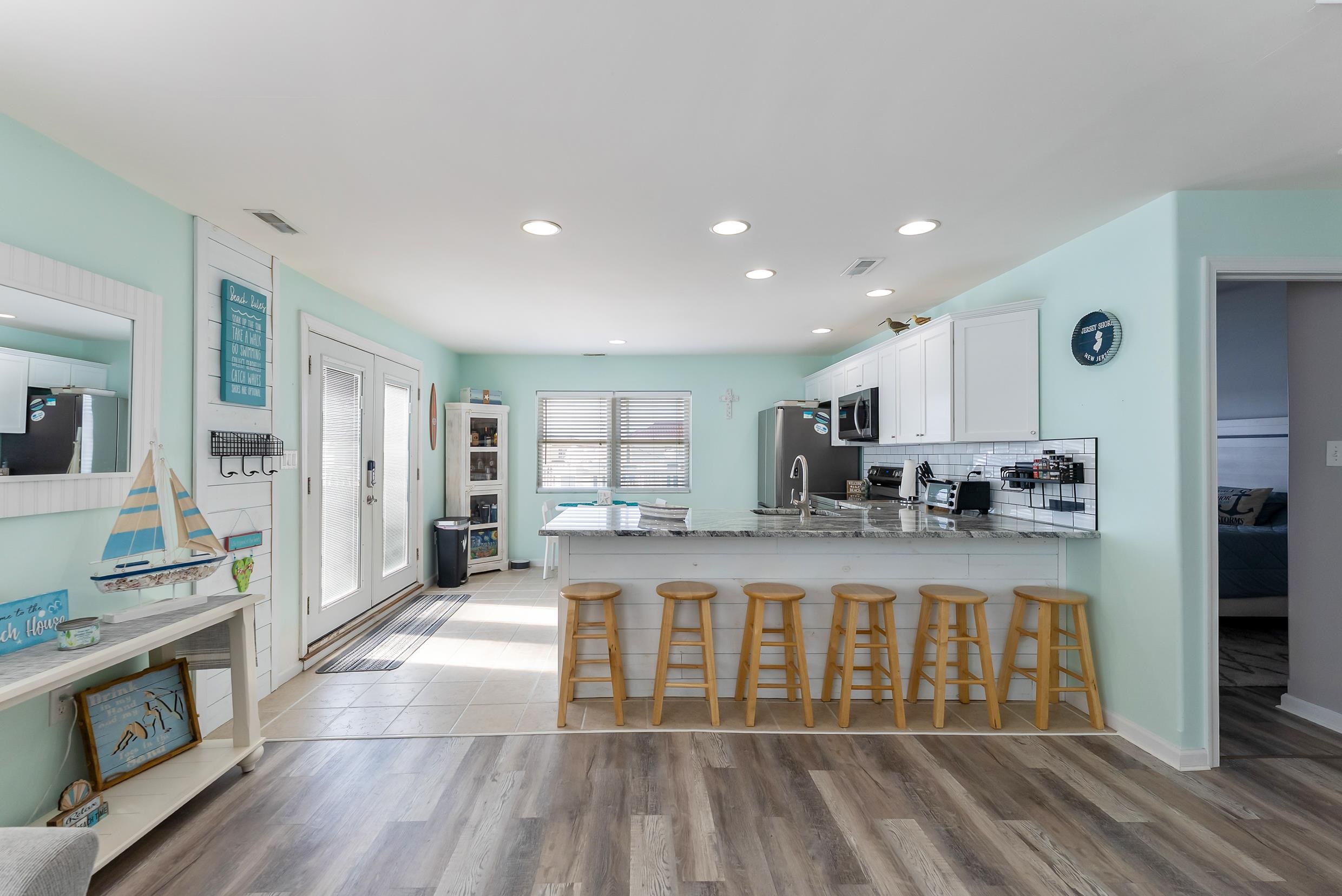 2207 Surf Avenue - Picture 10