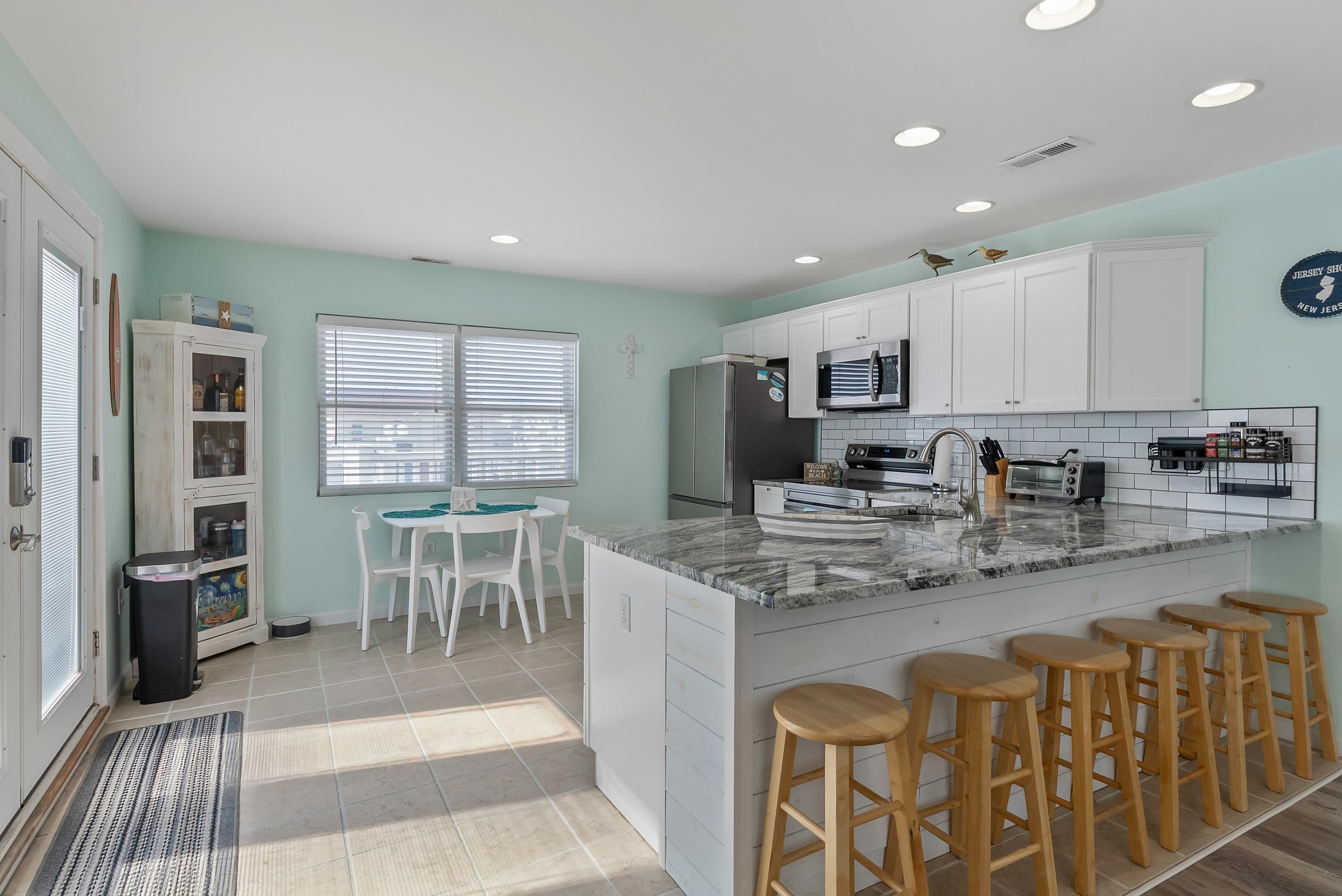 2207 Surf Avenue - Picture 12