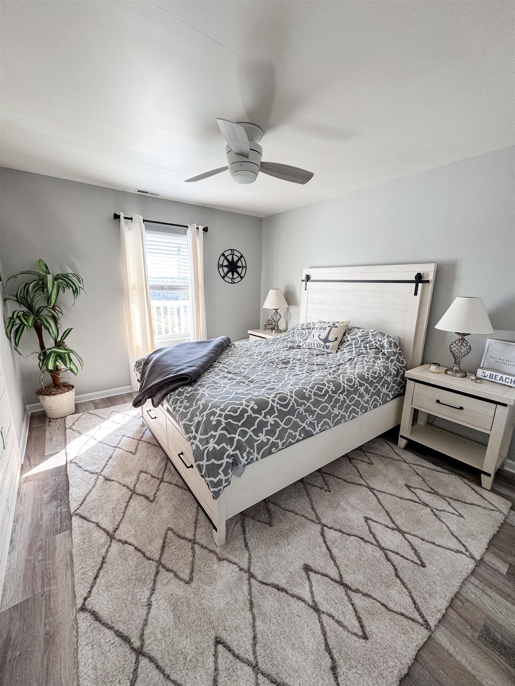 2207 Surf Avenue - Picture 17