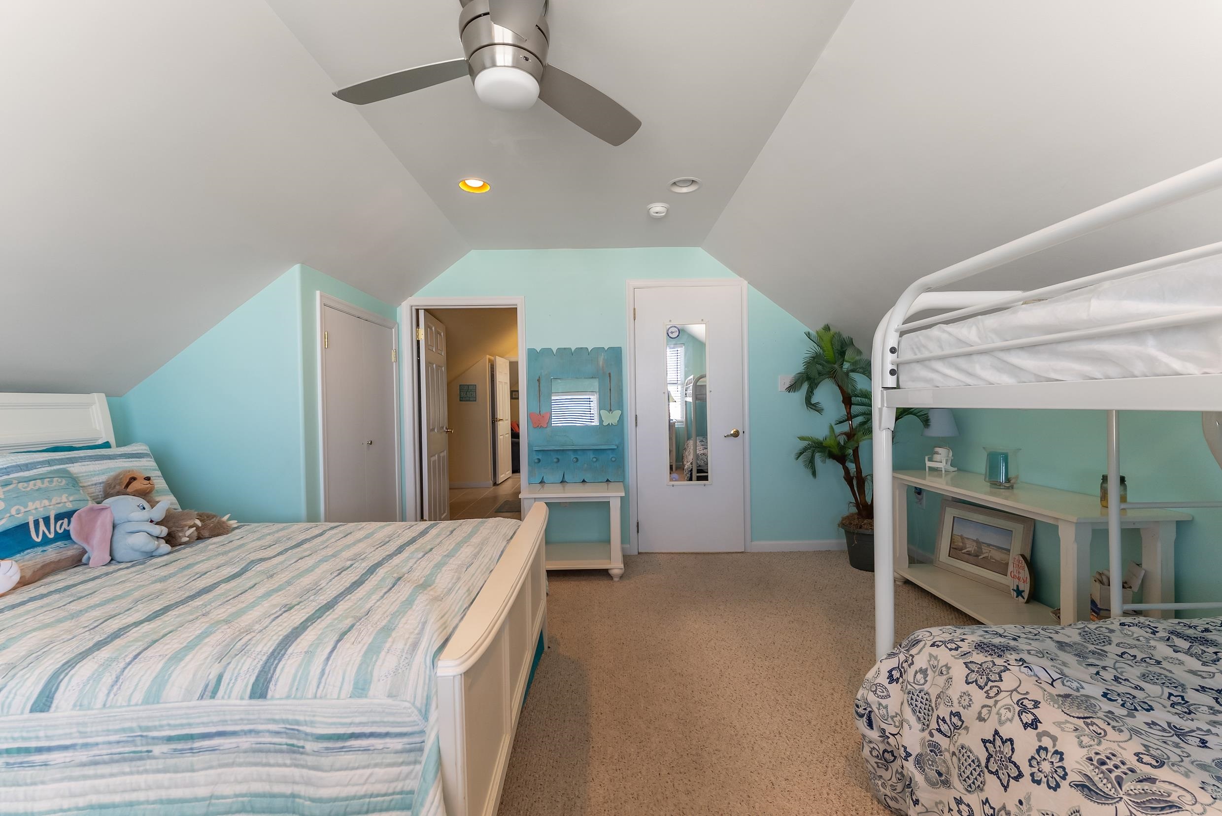 2207 Surf Avenue - Picture 30
