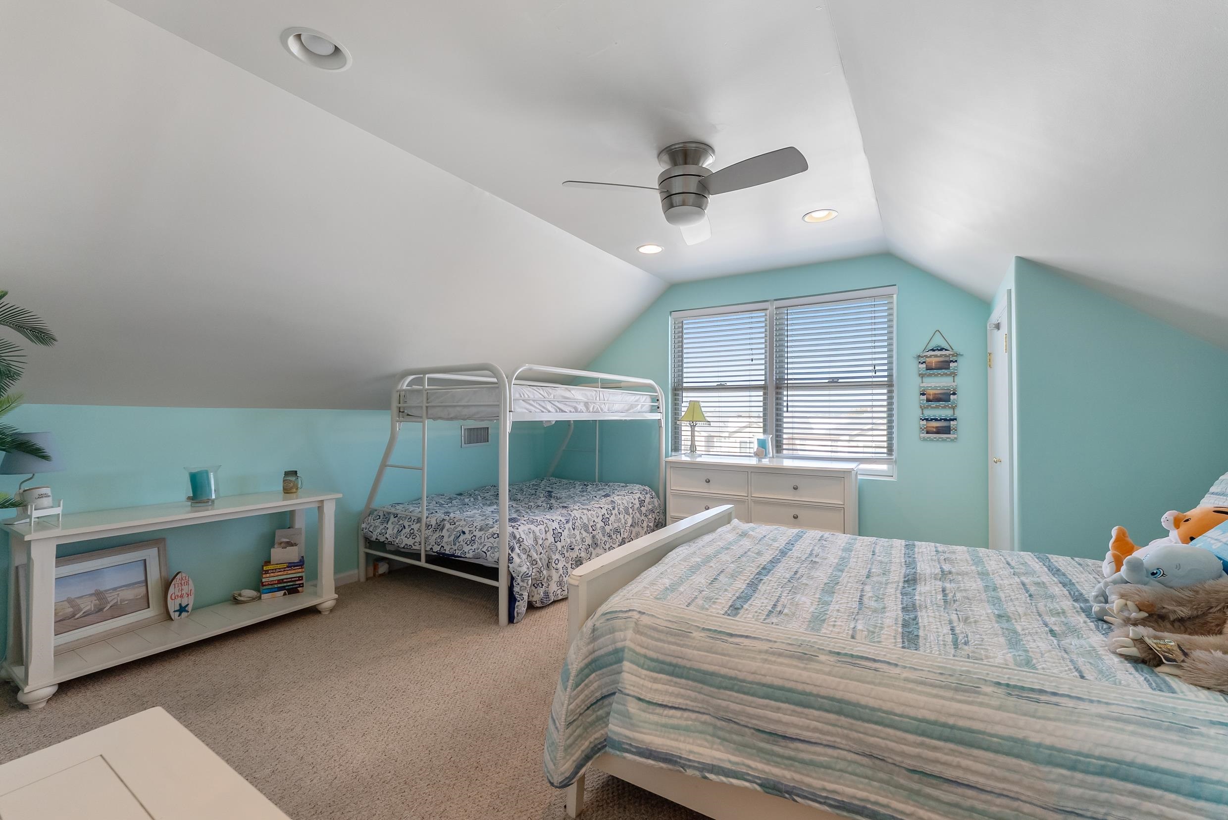 2207 Surf Avenue - Picture 32