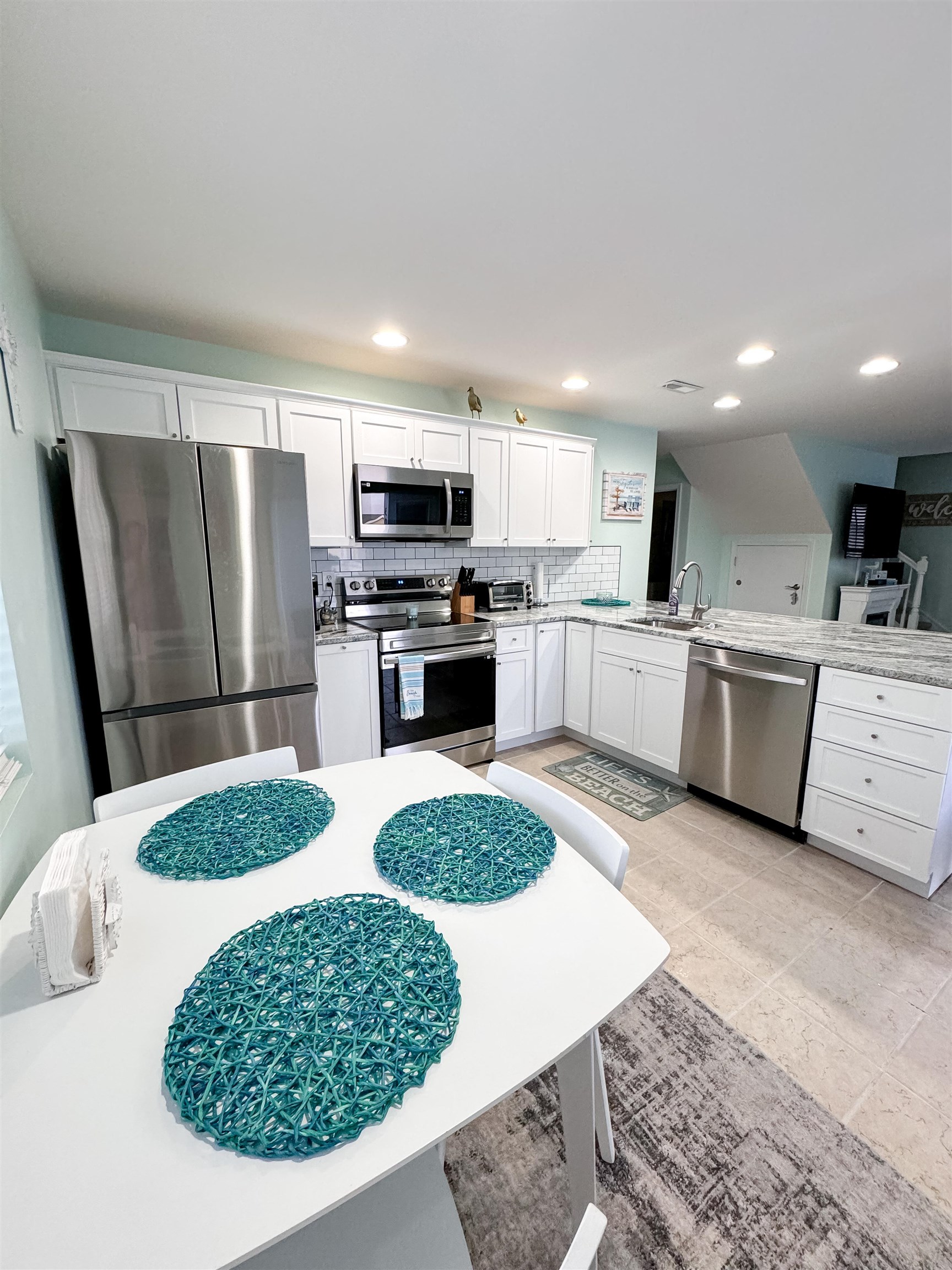 2207 Surf Avenue - Picture 4