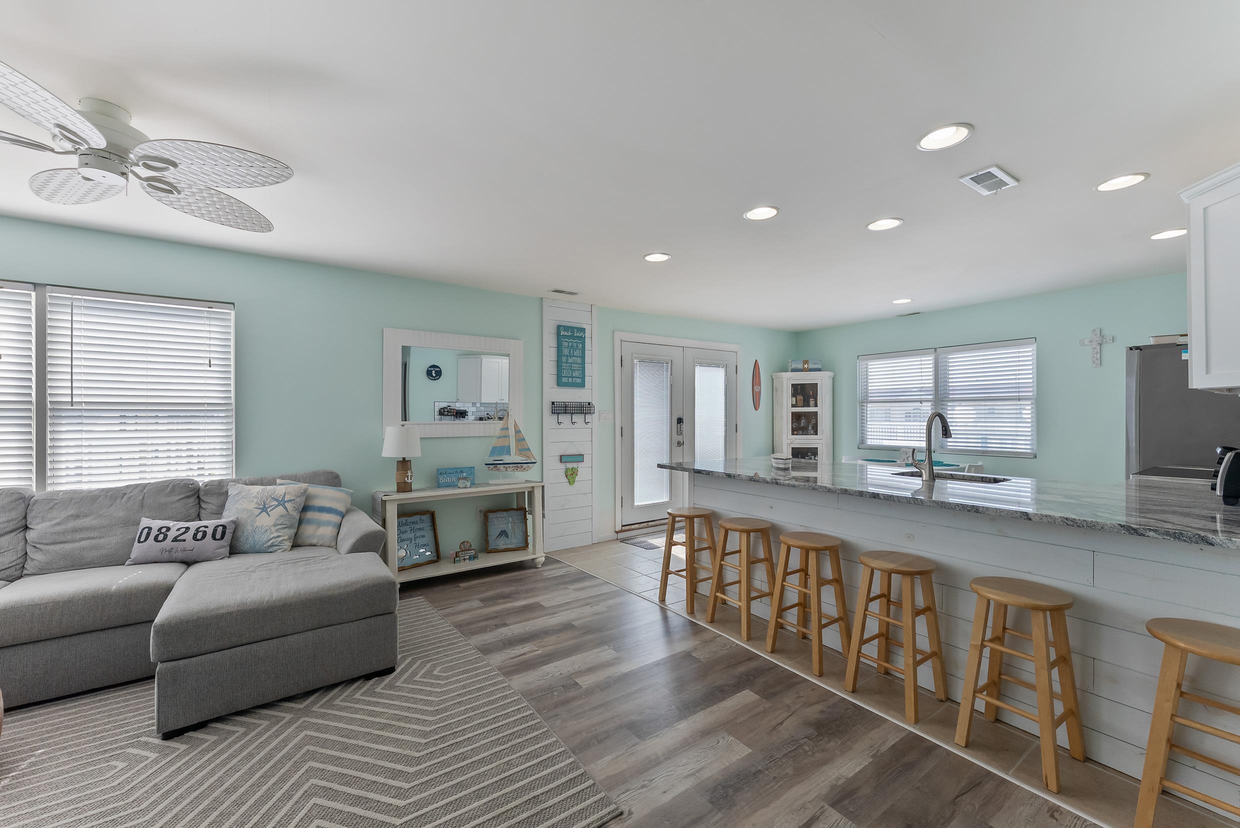 2207 Surf Avenue - Picture 8