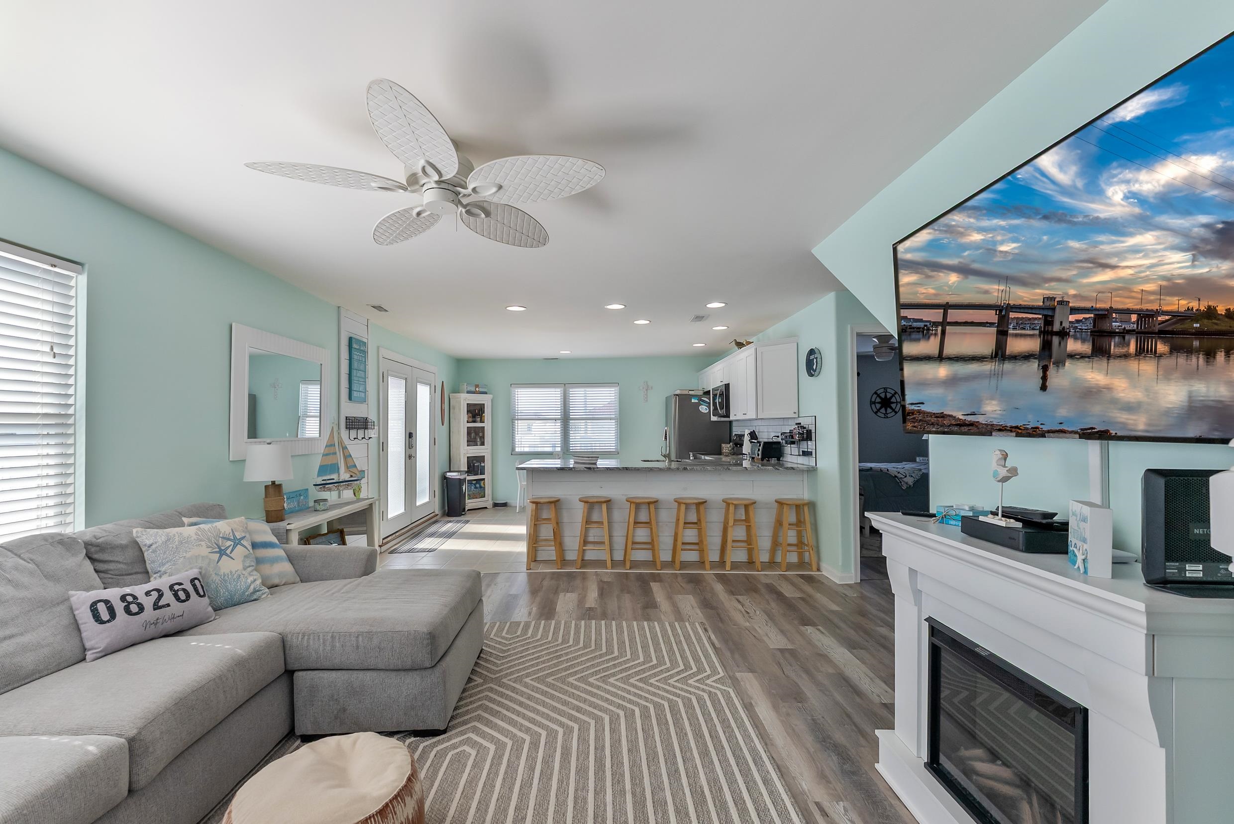2207 Surf Avenue - Picture 9